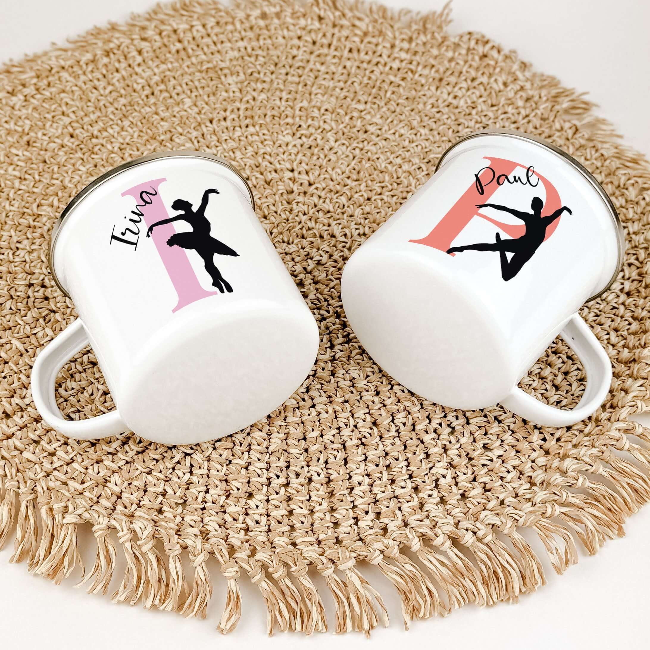 Emaille Tasse mit Namen Ballett-famprints-Emaille Tasse-Entdecke die Emaille Tasse mit Namen Ballett – das perfekte Geschenk für kleine Ballett-Liebhaber! Mit dieser personalisierten Tasse bringst Du Freude in den Alltag und schaffst unvergessliche Erinne