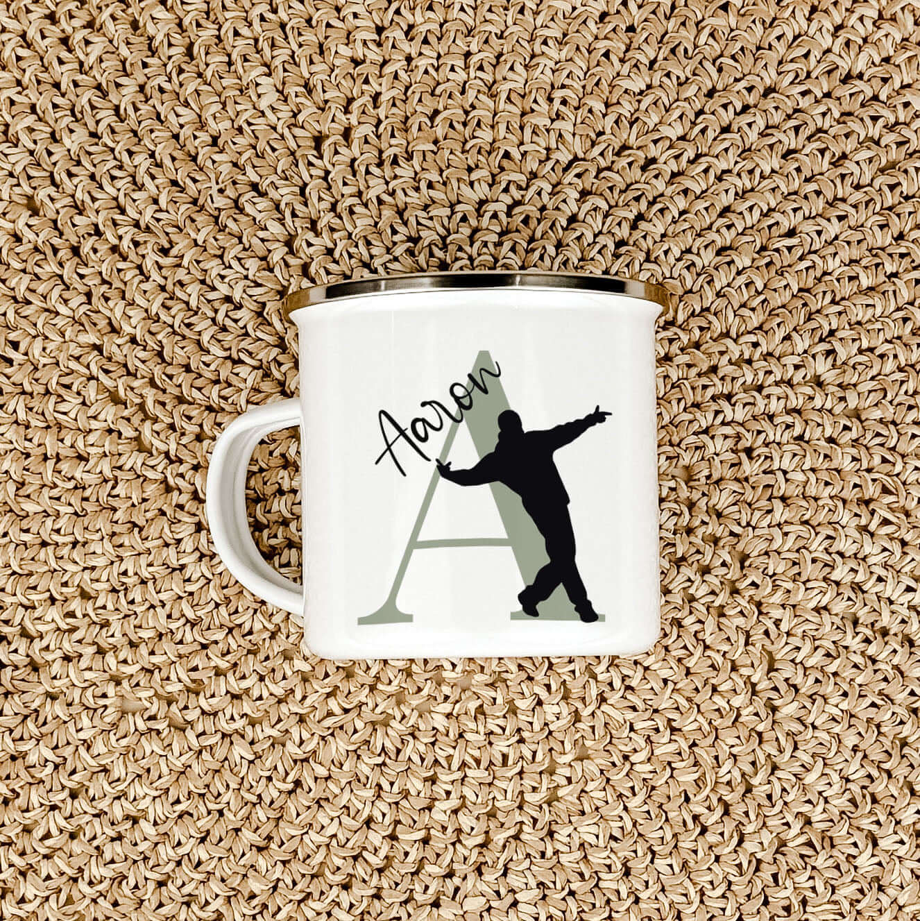 Emaille Tasse mit Namen Tanzen-famprints-Emaille Tasse-Entdecke die Emaille Tasse mit Namen Tanzen – das perfekte Geschenk für junge Tanzbegeisterte! Diese personalisierte Tasse bringt nicht nur Freude, sondern sorgt auch dafür, dass jeder Schluck aus ihr