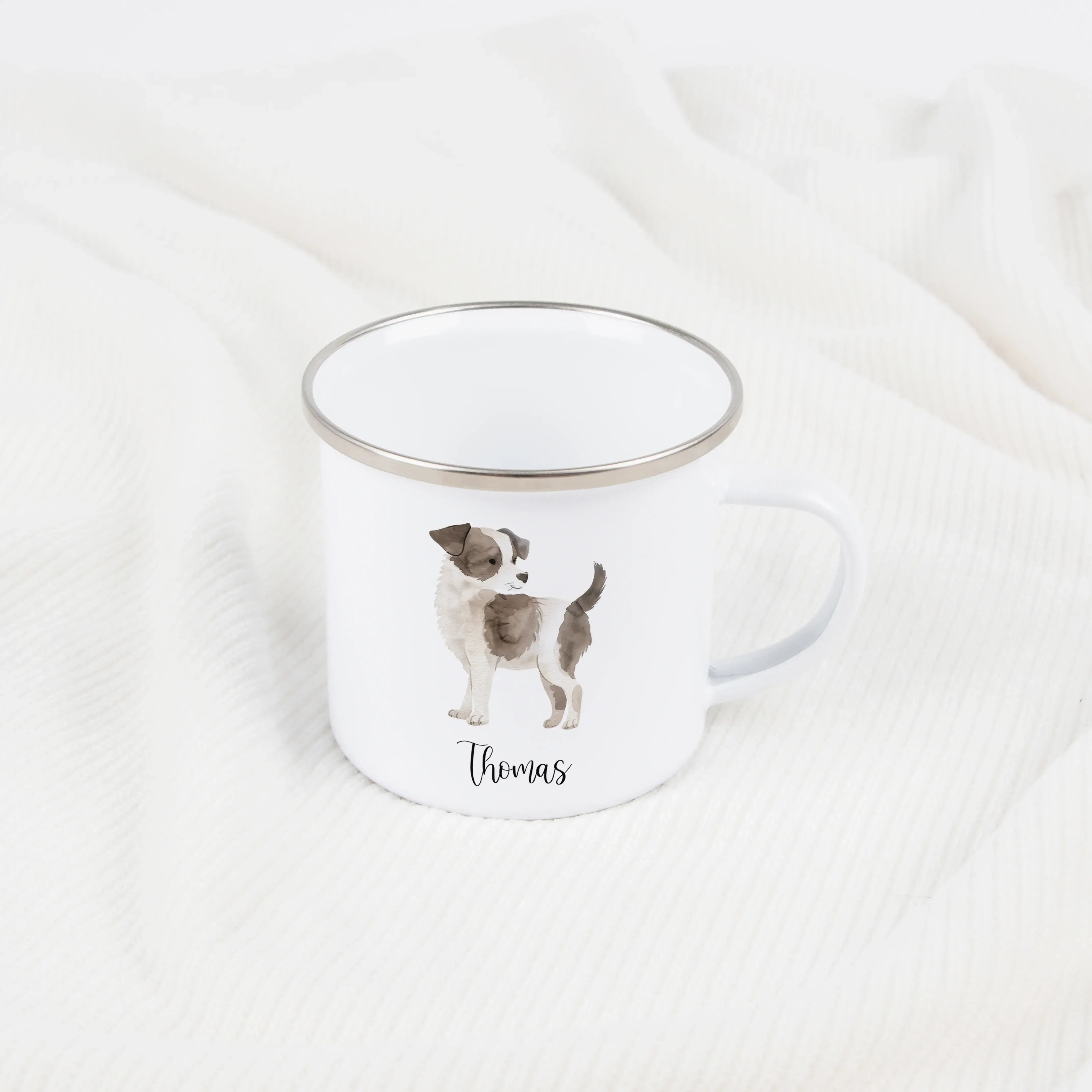 Emaille Tasse Hund-Emaille Tasse-famprints-Die Emaille Tasse Hund von famprints ist ein liebevoll gestaltetes Geschenk für Kinder, das jeden Morgen ein kleines Stück Freude auf den Frühstückstisch bringt. Du kannst aus vier unterschiedlichen Hundemotiven