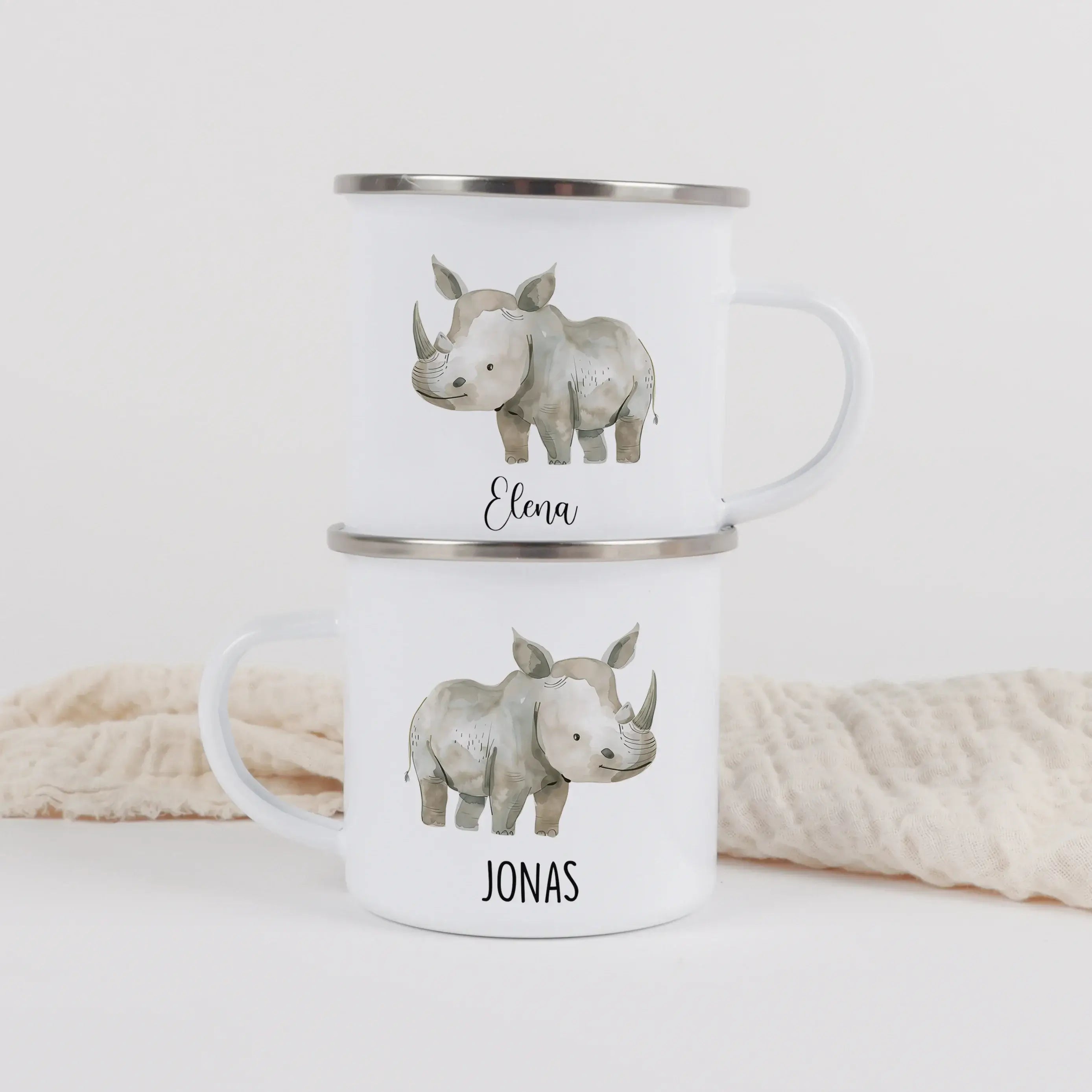 Emaille Tasse Nashorn-Emaille Tasse-famprints-Die Emaille Tasse Nashorn von famprints ist mehr als nur eine Kindertasse – sie ist ein persönliches Lieblingsstück für den Alltag. Das liebevoll illustrierte Nashorn-Motiv spricht Kinder sofort an und macht j