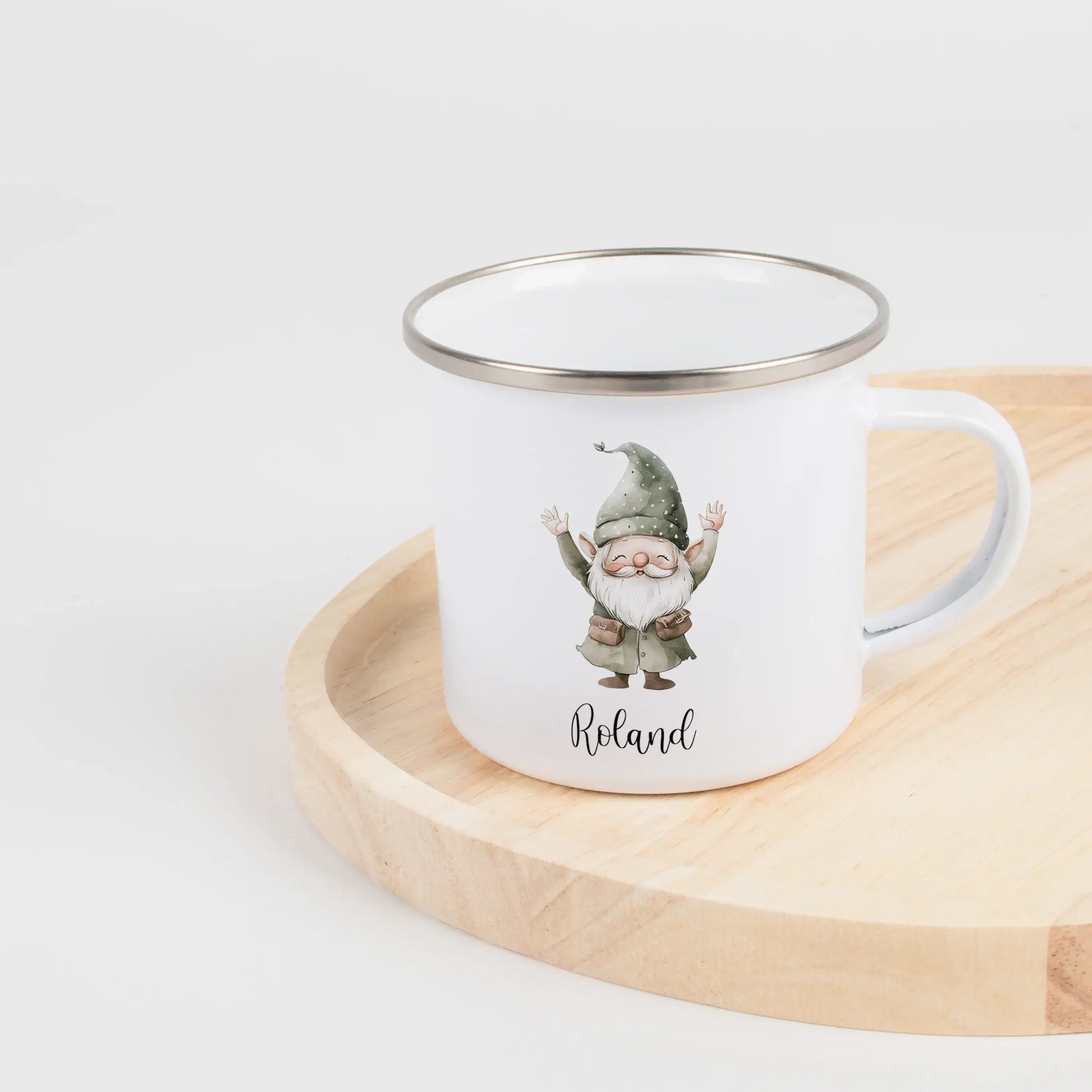 Emaille Tasse Wichtel-Emaille Tasse-famprints-Die Emaille Tasse Wichtel von famprints ist eine liebevoll gestaltete Geschenkidee für die Weihnachtszeit und darüber hinaus. Mit einem personalisierten Namen wird jede Tasse zu einem echten Einzelstück, das K