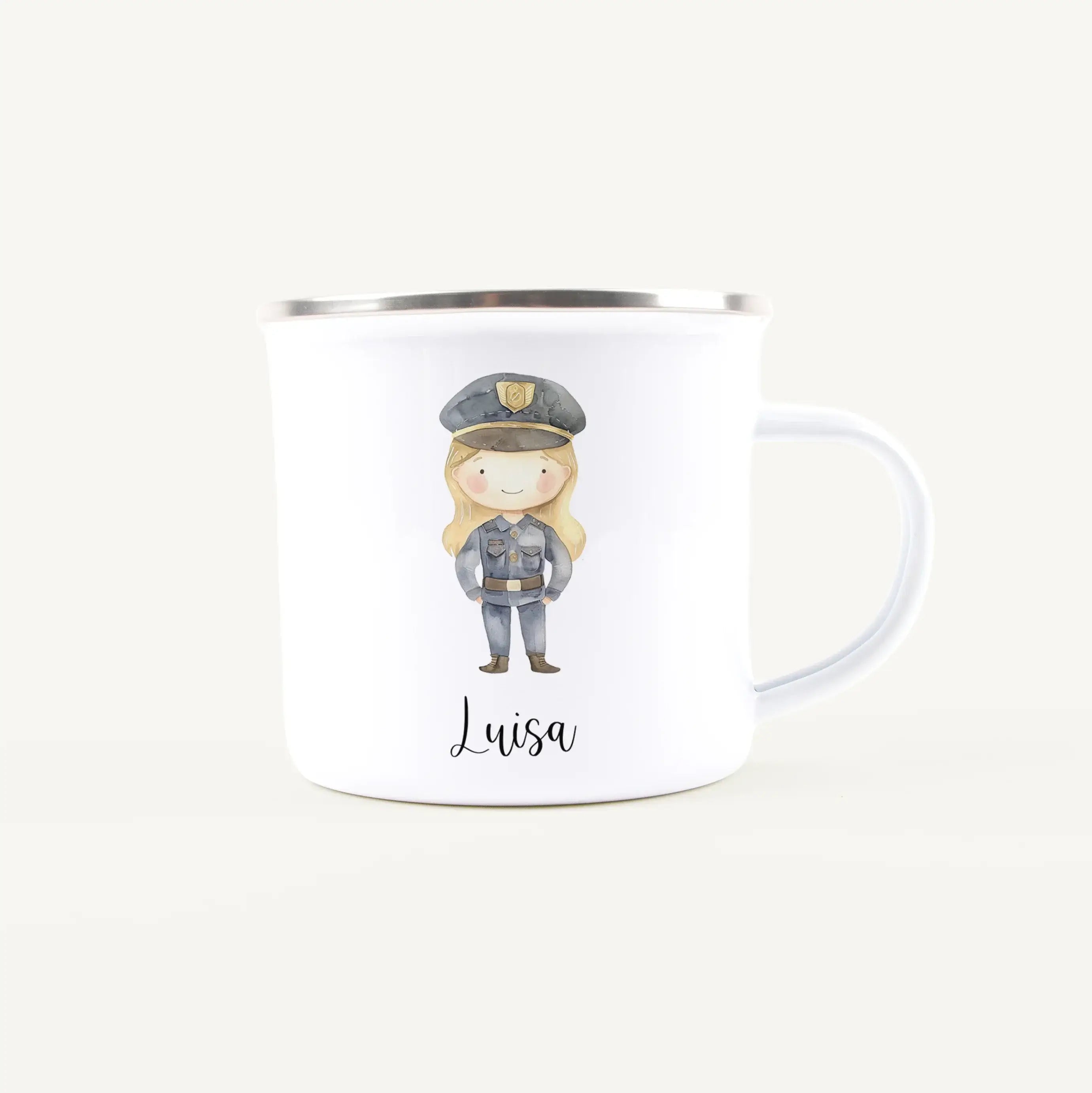 Emaille Tasse Polizistin-Emaille Tasse-famprints-Die Emaille Tasse Polizistin von famprints ist das perfekte personalisierte Geschenk für kleine Heldinnen mit großen Träumen. Ob zum Frühstück, beim Spielen oder als Begleiter im Alltag – dieser individuell