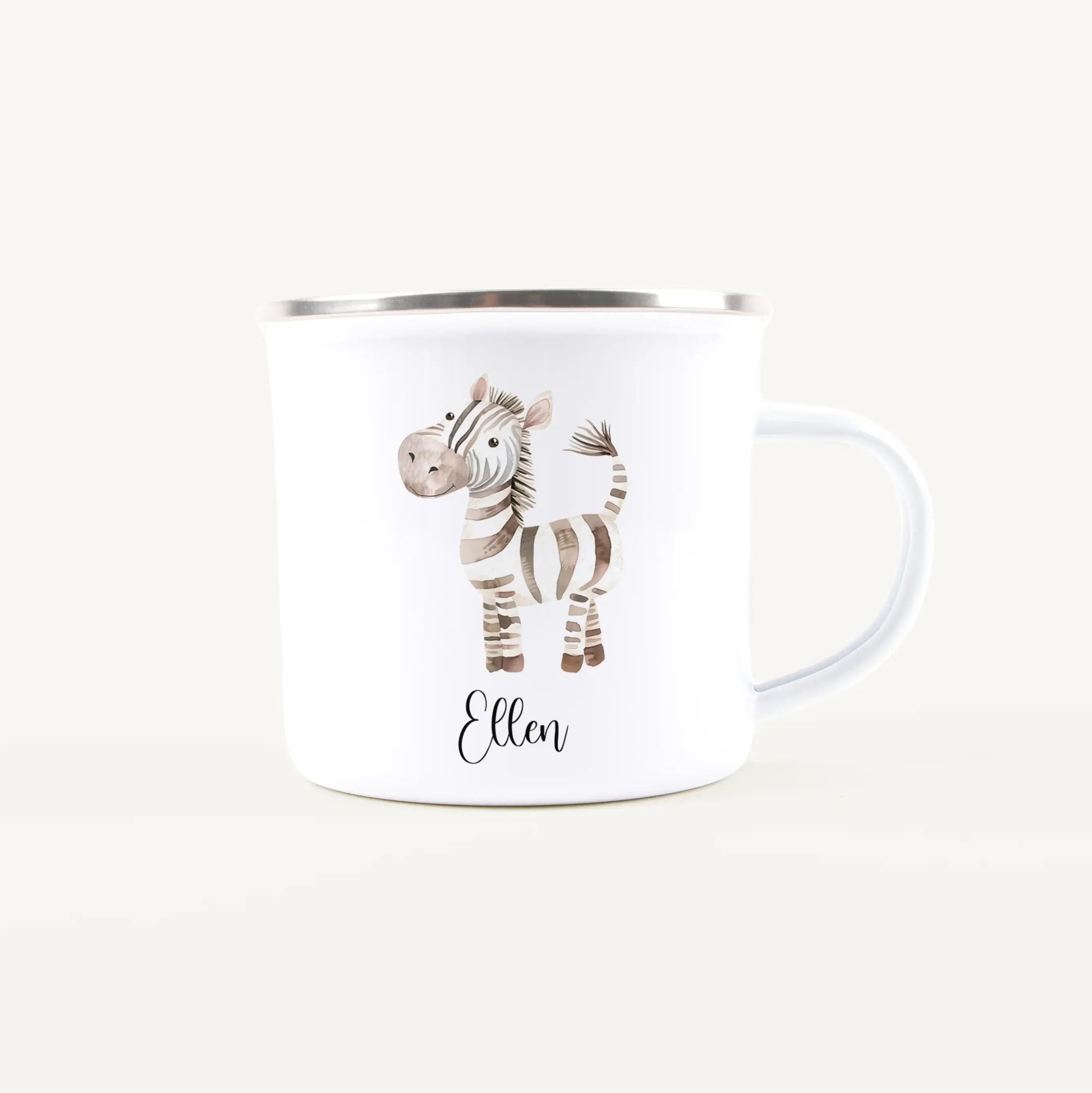 Emaille Tasse Zebra-Emaille Tasse-famprints-Die Emaille Tasse Zebra von famprints ist ein liebevoll gestalteter Trinkbecher für Kinder und Erwachsene, die personalisierte Geschenkideen mit Tiermotiv suchen. Das Zebra Design im Aquarell-Stil macht die Tass