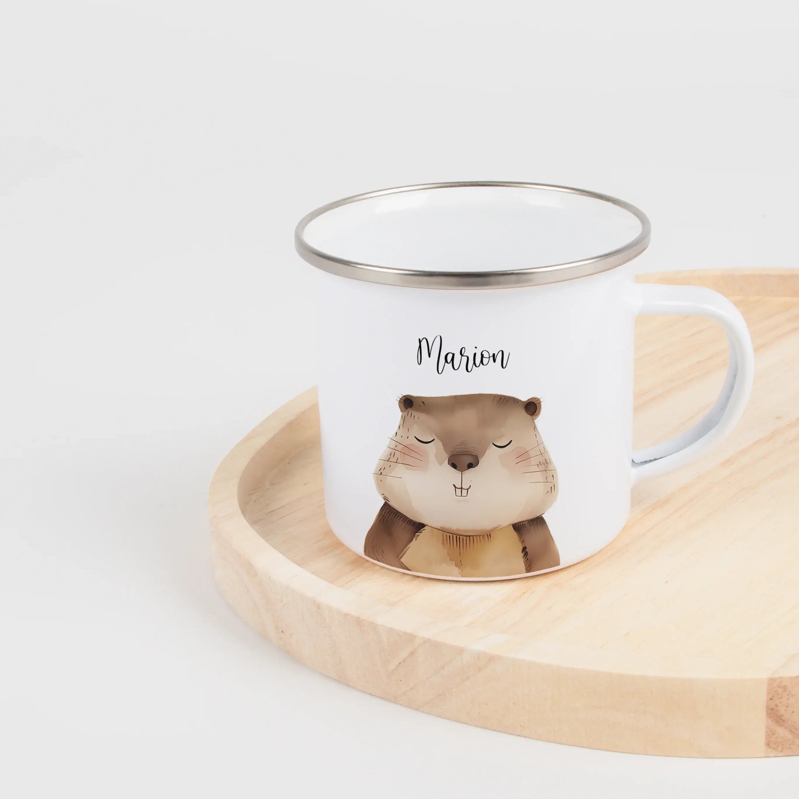 Emaille Tasse Biber Portrait-Emaille Tasse-famprints-Die Emaille Tasse Biber Portrait von famprints ist genau richtig, wenn du ein persönliches Geschenk suchst, das im Alltag Freude macht. Der liebevoll illustrierte Biber im sanften Aquarellstil wirkt fre