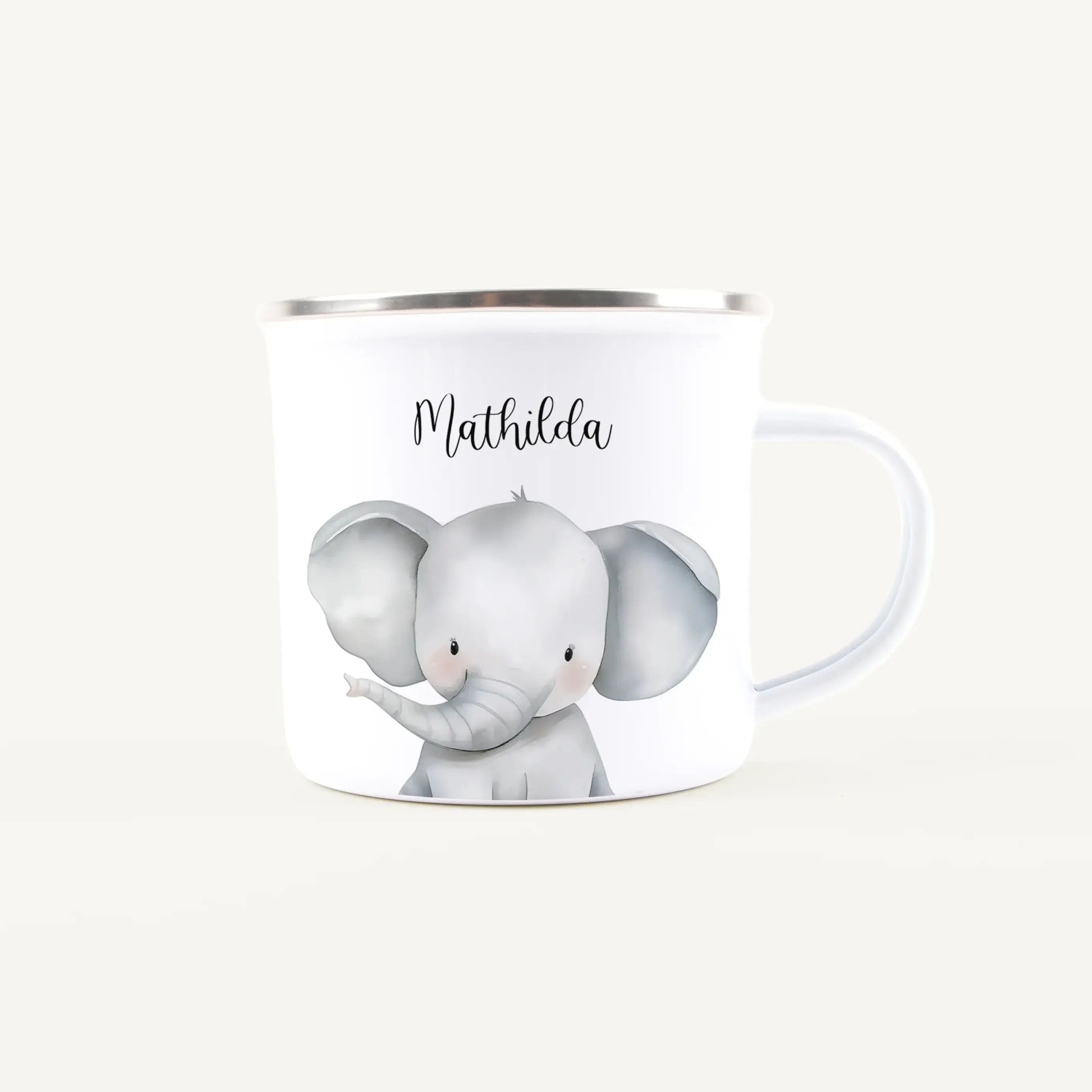 Emaille Tasse Elefant Portrait-Emaille Tasse-famprints-Die Emaille Tasse Elefant Portrait verbindet liebevolles Design mit persönlicher Note und wird bei famprints zu einem Geschenk, das Kinder im Alltag gern nutzen. Das sanfte Elefantenmotiv entsteht in