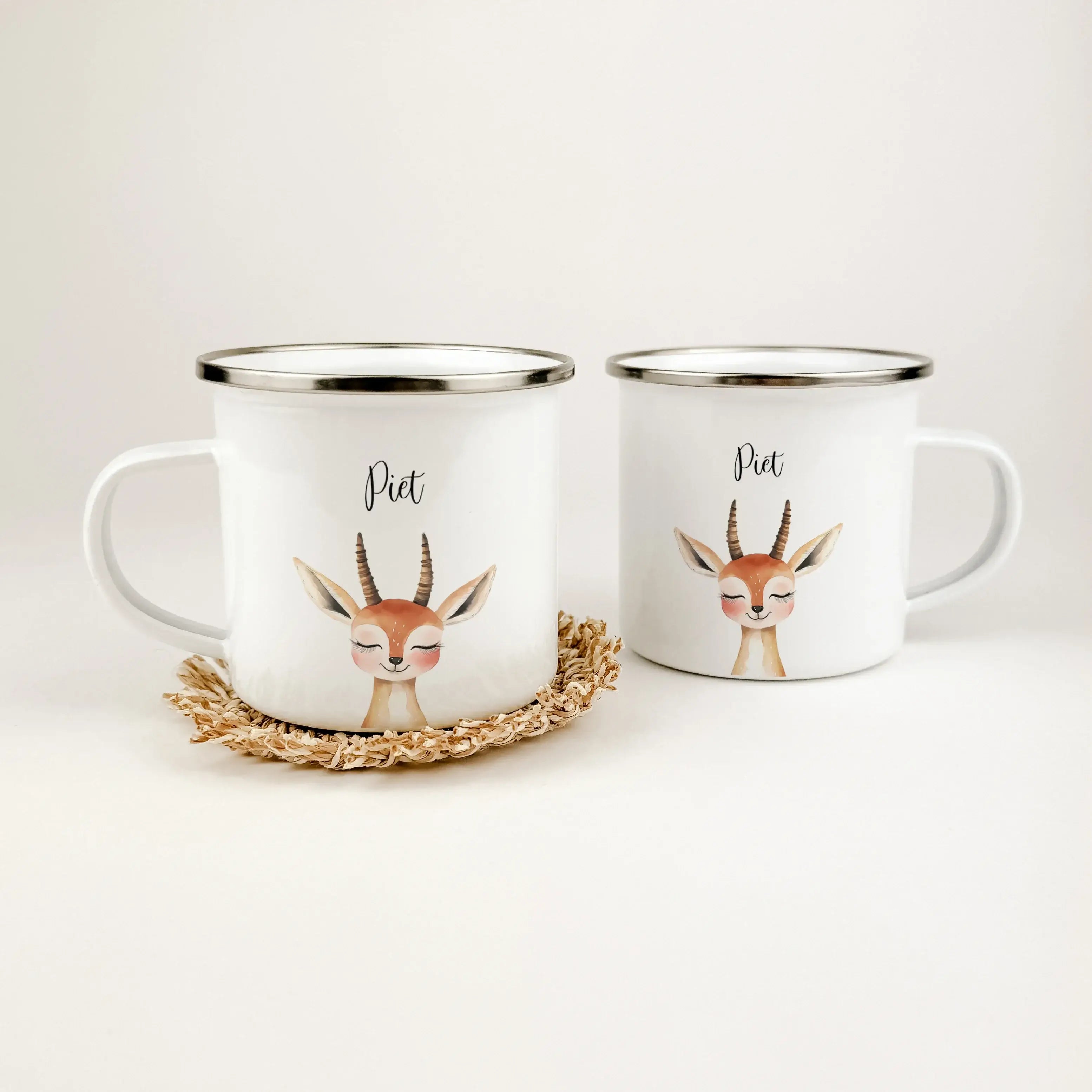 Emaille Tasse Gazelle Portrait-famprints-Emaille Tasse-Entdecke die zauberhafte Emaille Tasse Gazelle Portrait – das perfekte Geschenk für jedes Kind! Diese liebevoll designte Emaille Tasse personalisiert begeistert nicht nur mit ihrem charmanten Gazellen