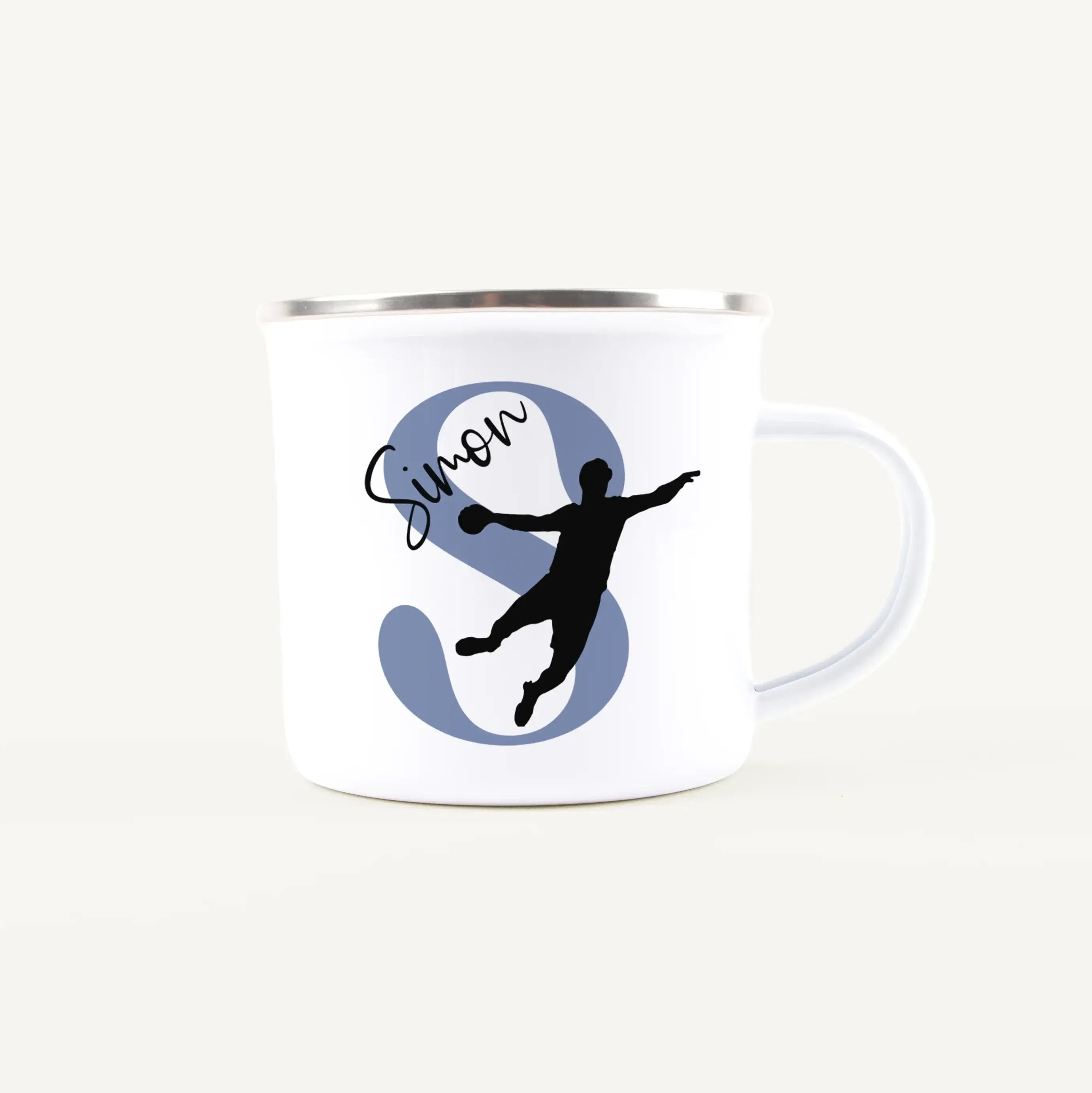 Emaille Tasse mit Namen Handball-Emaille Tasse-famprints-Die Emaille Tasse mit Namen Handball von famprints verbindet sportliche Leidenschaft mit einer persönlichen Note, die Kindern ein echtes Strahlen ins Gesicht zaubert. Jede Tasse wird in Deutschland