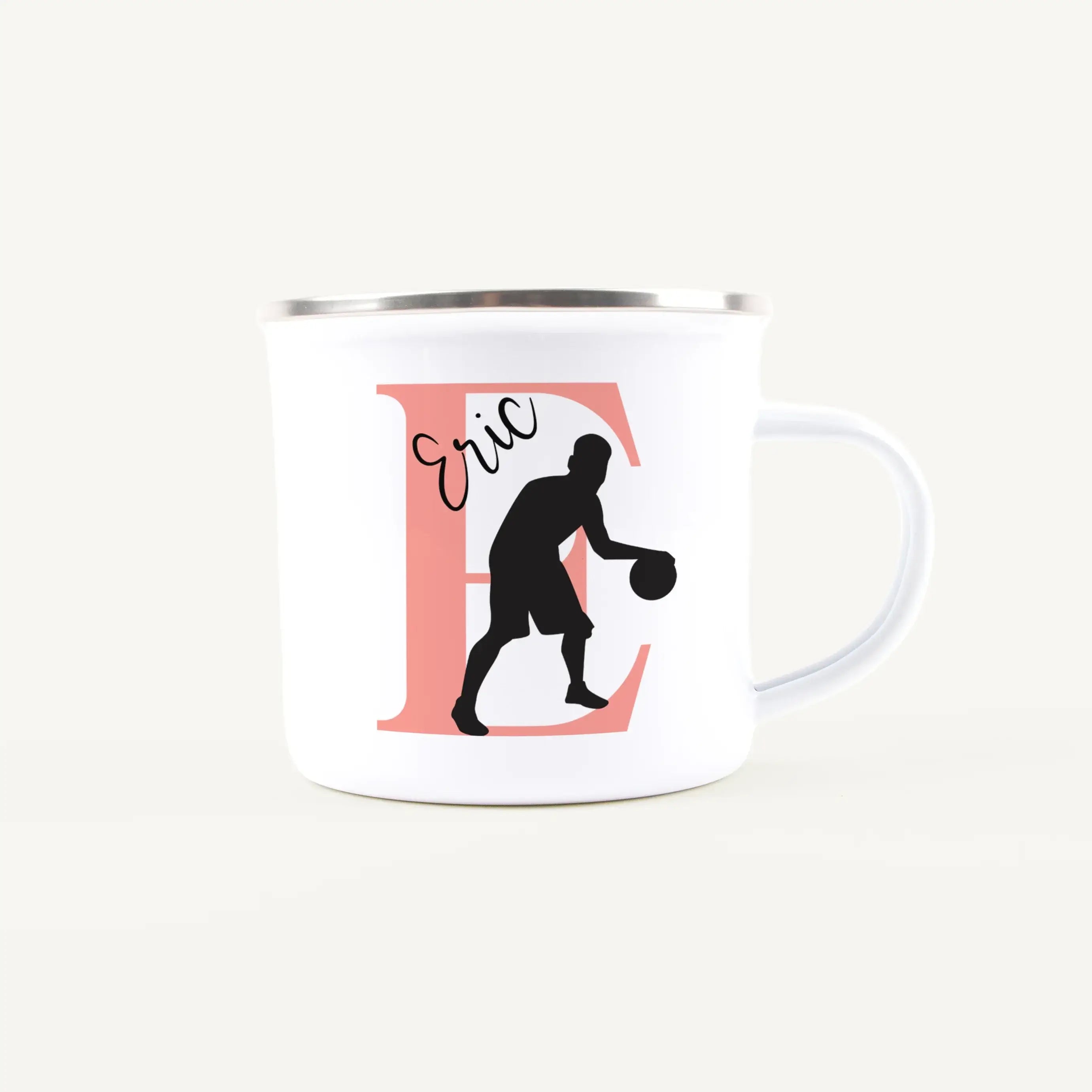 Emaille Tasse mit Namen Basketball-Emaille Tasse-famprints-Die Emaille Tasse mit Namen Basketball von famprints ist genau das Richtige, wenn du ein persönliches Geschenk für Basketballfans suchst. Ob für Kinder, Jugendliche oder sportbegeisterte Erwachsen