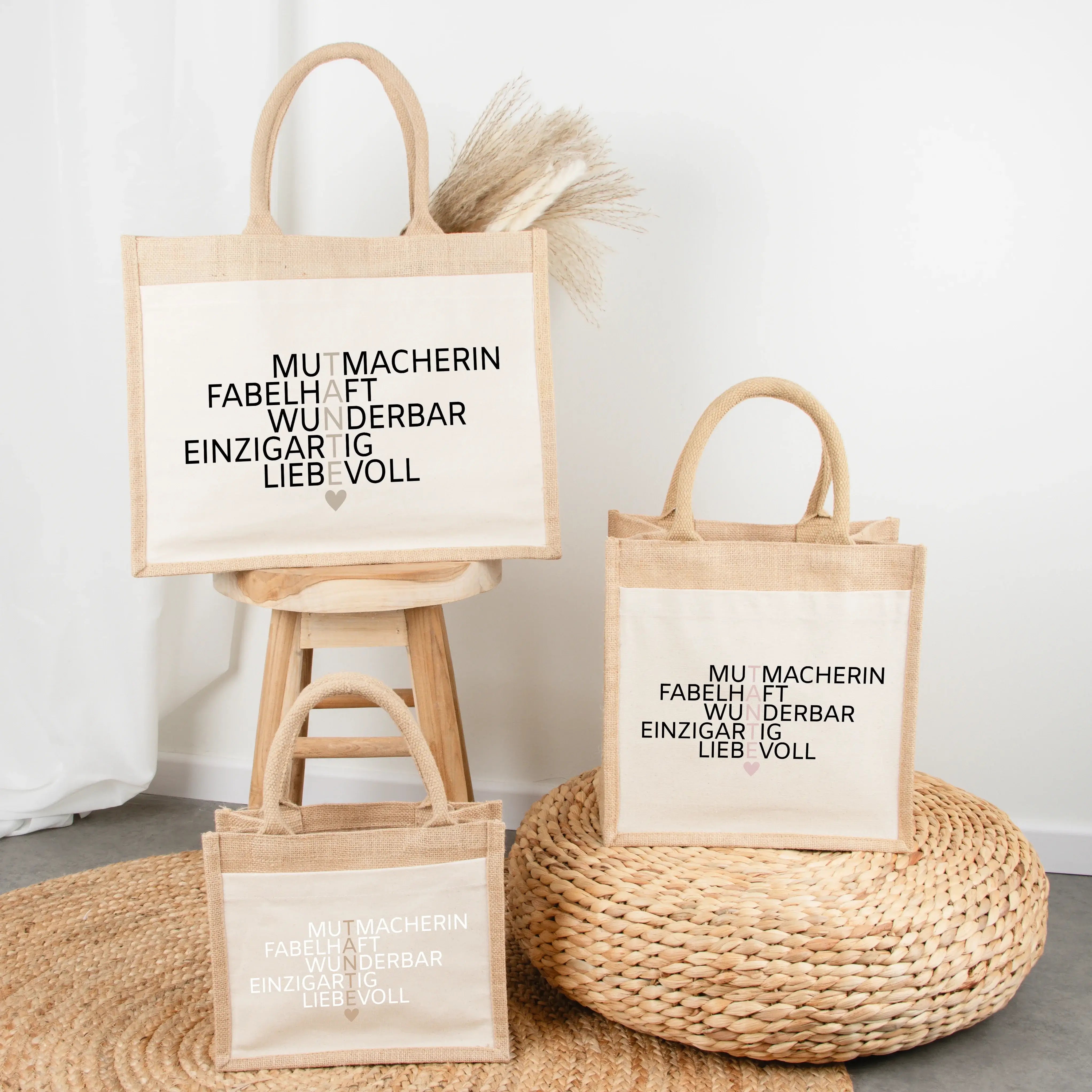 Jutetasche Tante Bedeutung - Jutetasche - famprints - Eine Jutetasche Tante Bedeutung von famprints ist viel mehr als ein praktischer Begleiter – sie ist ein liebevolles Dankeschön an eine Frau, die oft wie eine zweite Mama, beste Freundin oder Mutmacheri