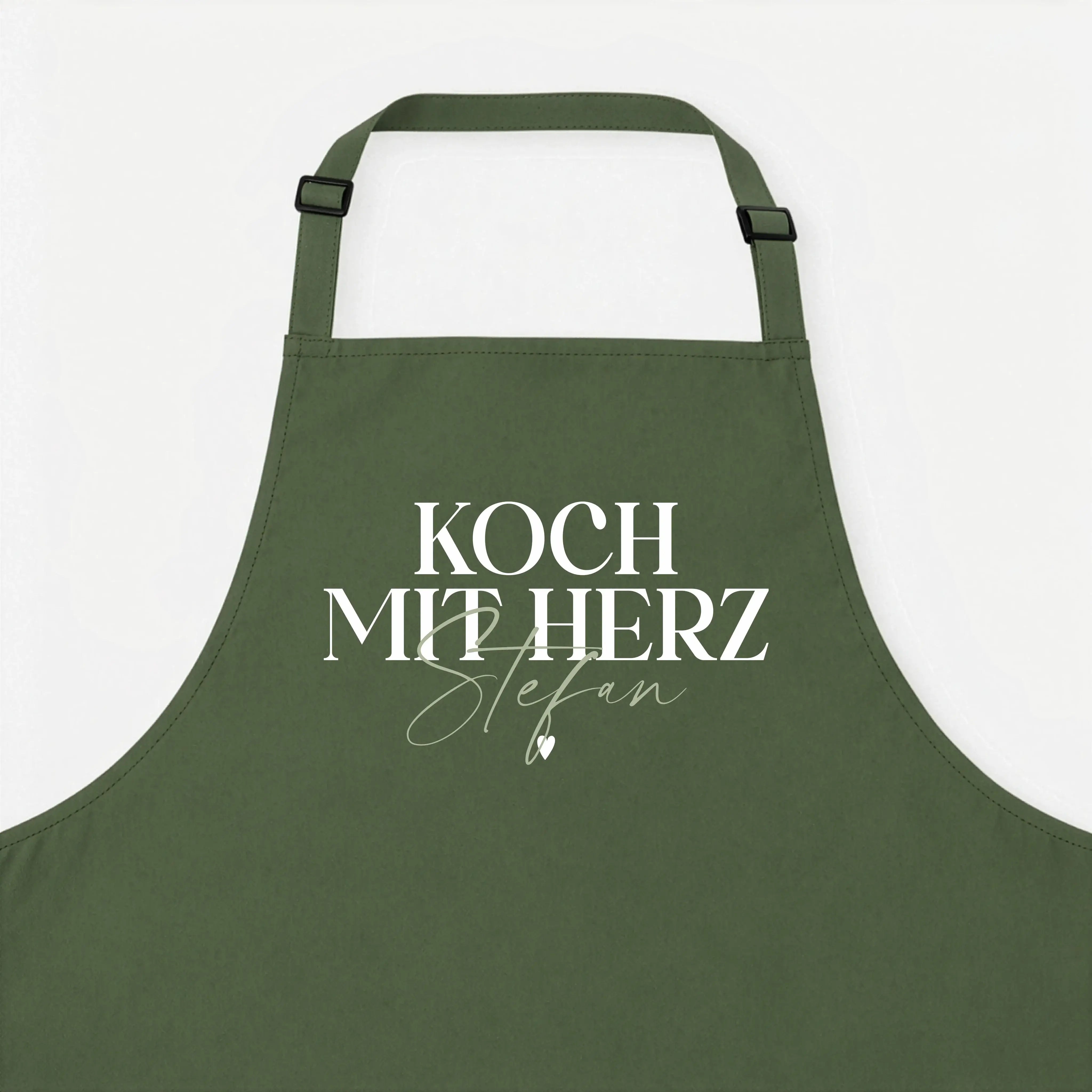 Kochschürze Koch mit Herz-Kochschürze-famprints-Kochschürze Koch mit Herz steht für Freude am Kochen und für eine persönliche Note, die man sofort sieht. Bei famprints wird aus einer hochwertigen Küchenschürze ein individuelles Geschenk, das genau zu dir
