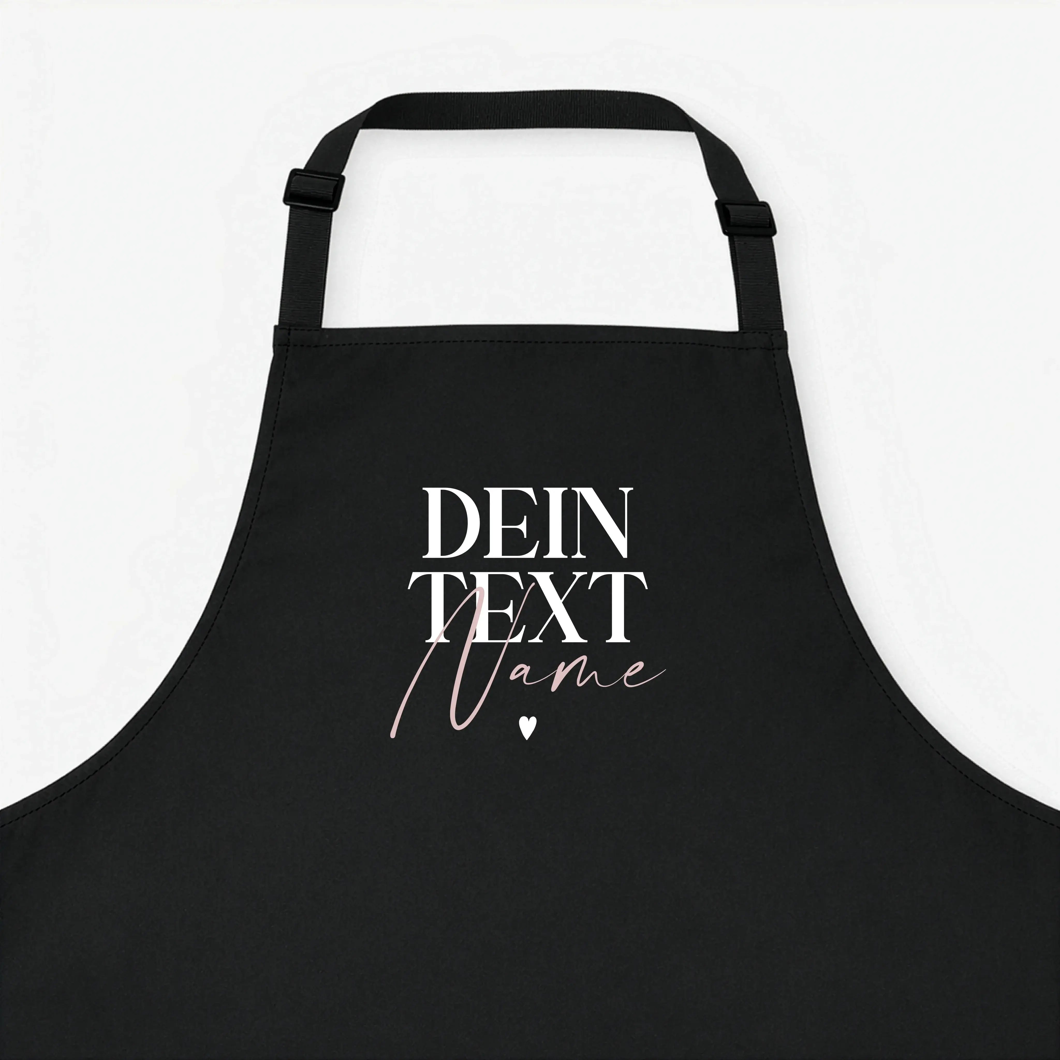 Kochschürze Dein Text-famprints-Kochschürze-Die Kochschürze Dein Text von famprints macht aus dem Kochen etwas Persönliches. Du gestaltest deine Schürze genau so, wie sie zu dir oder zur beschenkten Person passt. Ob Name, kurzer Spruch oder eine liebevoll