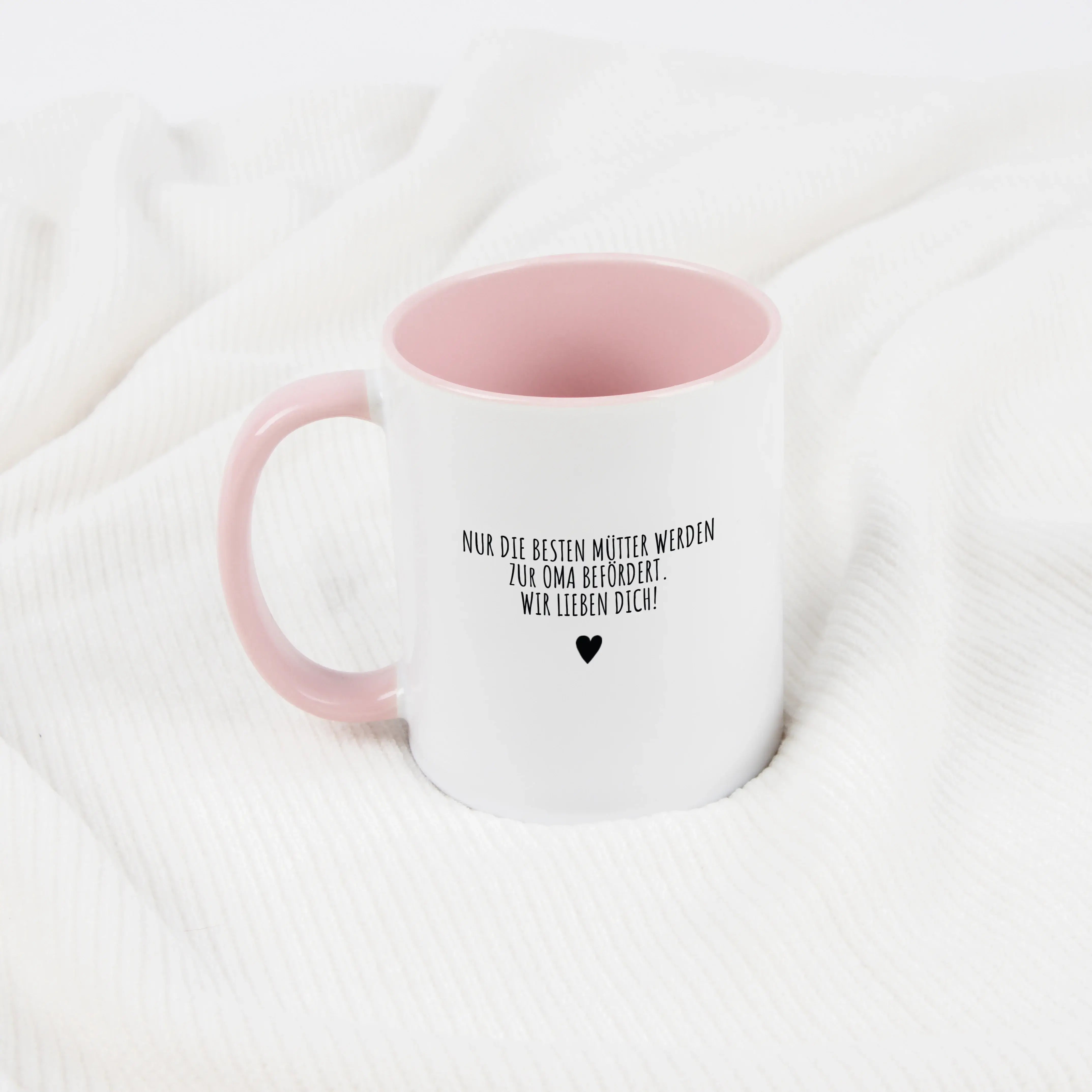 Tasse beste Oma - Keramik Tasse - famprints - Entdecke die Tasse "bester Oma" – das perfekte Geschenk, das sofort Freude bereitet und ein Lächeln auf das Gesicht deiner Oma zaubert. Mit dieser personalisierten Keramiktasse schaffst du eine emotionale Verb
