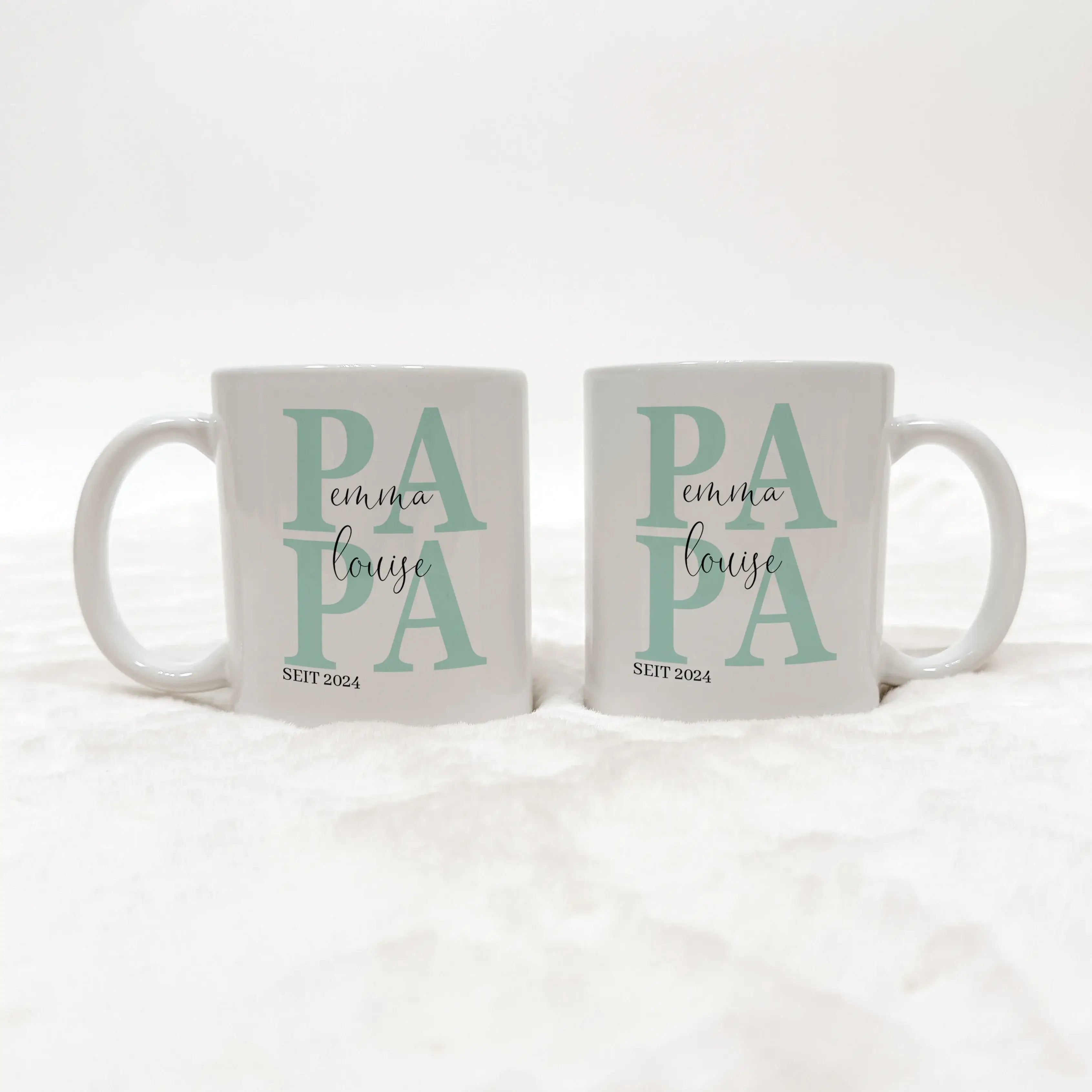 Tasse Papa seit - Keramik Tasse - famprints - Entdecke die Tasse Papa seit – das perfekte Geschenk, um Väter zu feiern und ihnen ein Lächeln ins Gesicht zu zaubern. Mit dieser personalisierten Keramik-Tasse, die Platz für die Namen der Kinder und das Jahr