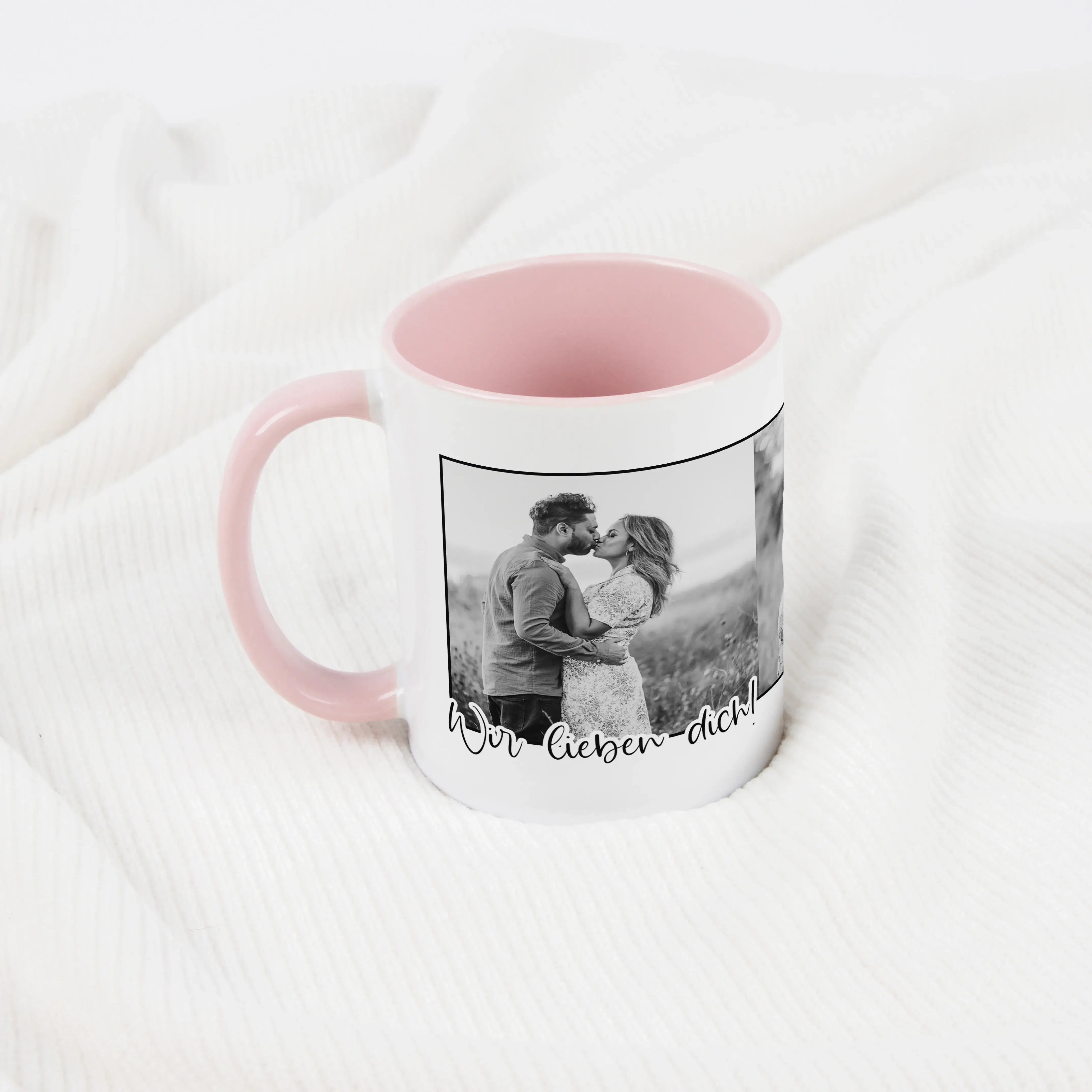 Foto Tasse mit Text-Keramik Tasse-famprints-Eine Foto Tasse mit Text ist mehr als nur ein Alltagsgegenstand – sie wird zu einem persönlichen Begleiter im Alltag. Bei famprints gestaltest du deine Tasse individuell mit bis zu drei eigenen Fotos und einem f