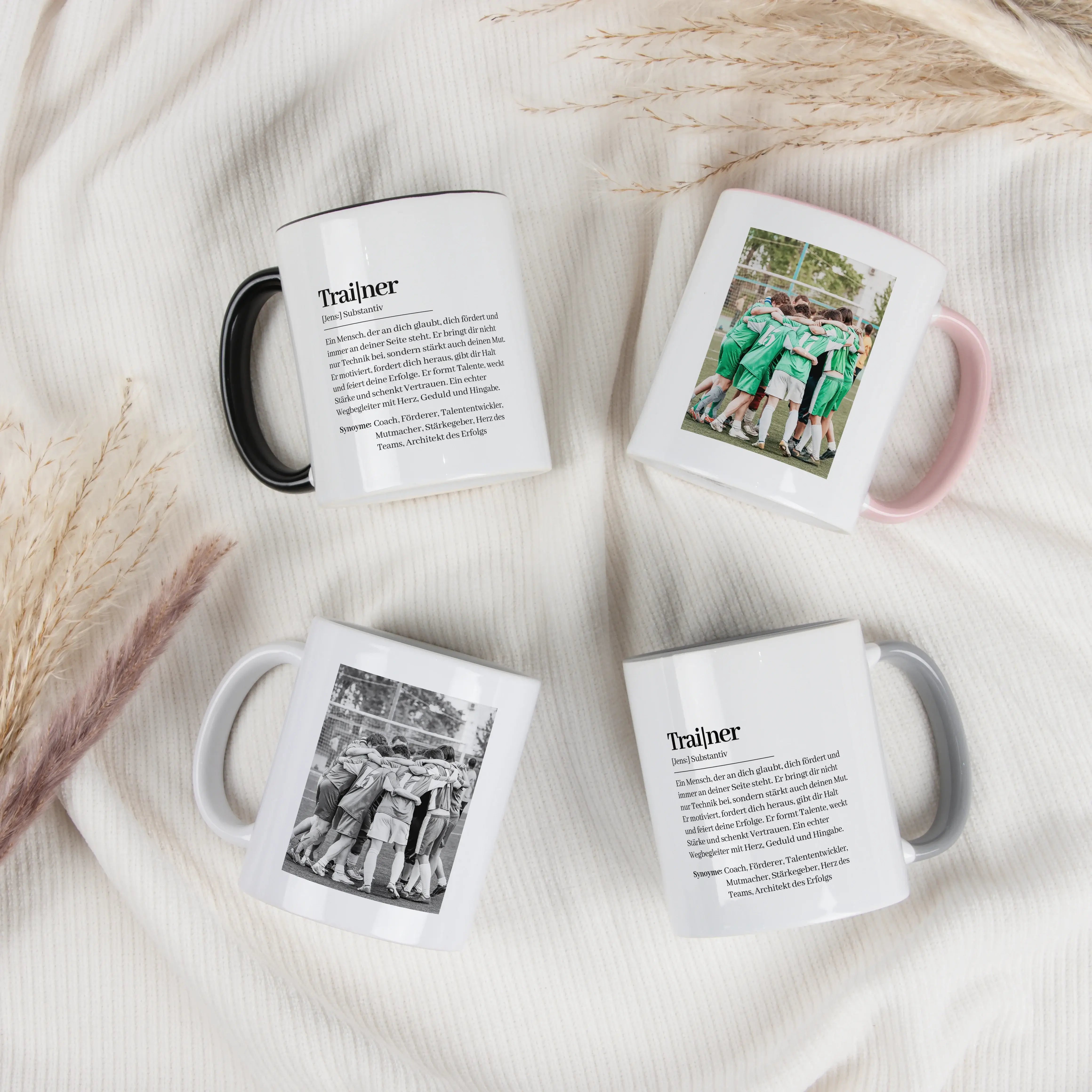 Tasse Definition Trainer-Keramik Tasse-famprints-Die Tasse Definition Trainer von famprints ist eine persönliche Geschenkidee für Menschen, die mehr sind als nur Ansprechperson am Spielfeldrand. Die liebevolle Definition im Duden Stil beschreibt, was eine