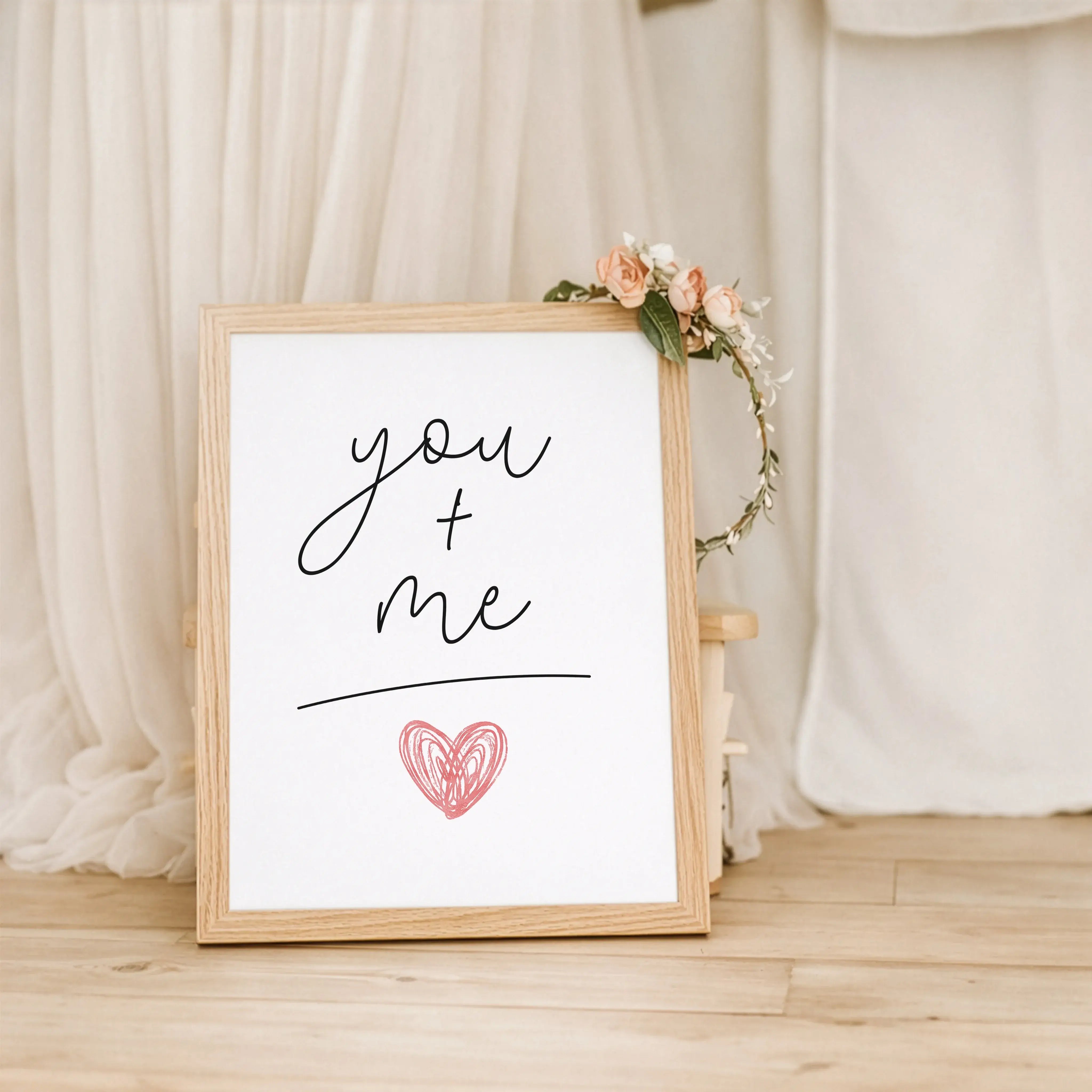 Poster 'You and me'-Poster-famprints-Das Poster You and me ist eine moderne Art, eure Verbindung sichtbar zu machen. Das minimalistische Design mit handschriftlichem Look passt sich ruhig und stilvoll jedem Raum an und wird schnell zu einem festen Teil eu