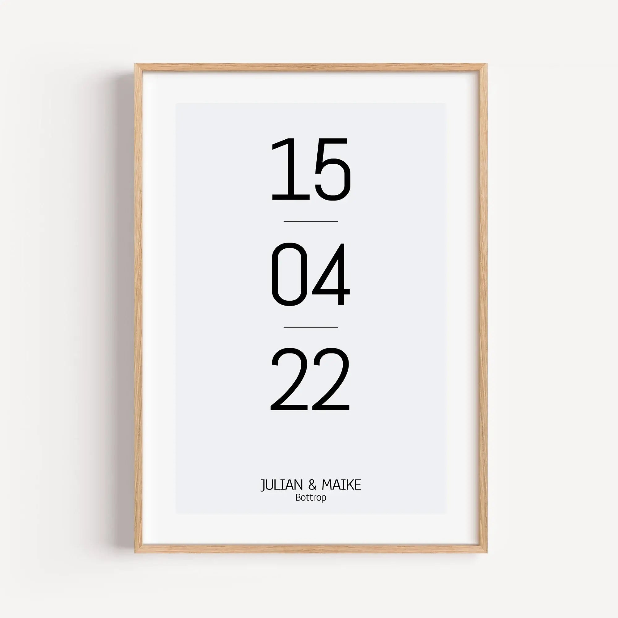 Datum Poster-Personalisiertes Poster-famprints-Ein Datum kann alles verändern. Mit dem Datum Poster von famprints hältst du genau diesen einen Moment sichtbar fest, der für euch Bedeutung hat. Ob Kennenlerntag, Hochzeit, Jahrestag oder ein anderes persönl