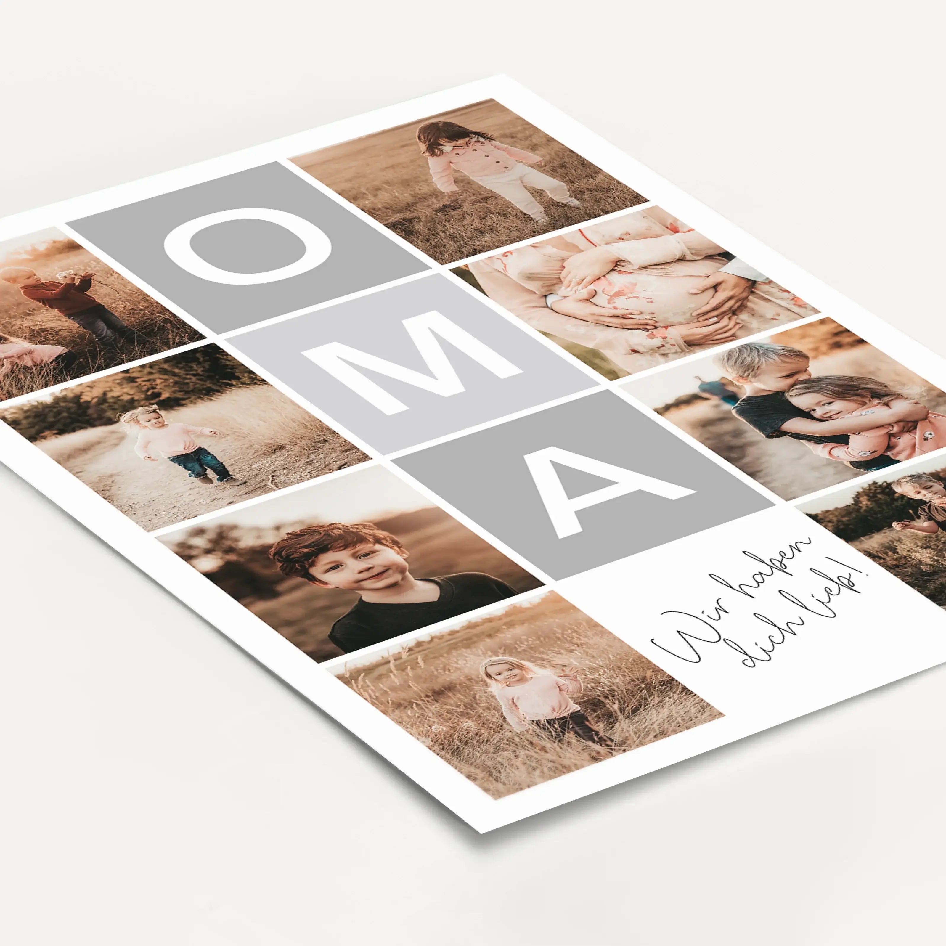 Fotocollage Oma Poster-Personalisiertes Poster-famprints-Mit einem Fotocollage Oma Poster von famprints schenkst du deiner Oma etwas wirklich Persönliches. Du gestaltest ein individuelles Poster mit euren schönsten Fotos und einem eigenen Text, der genau
