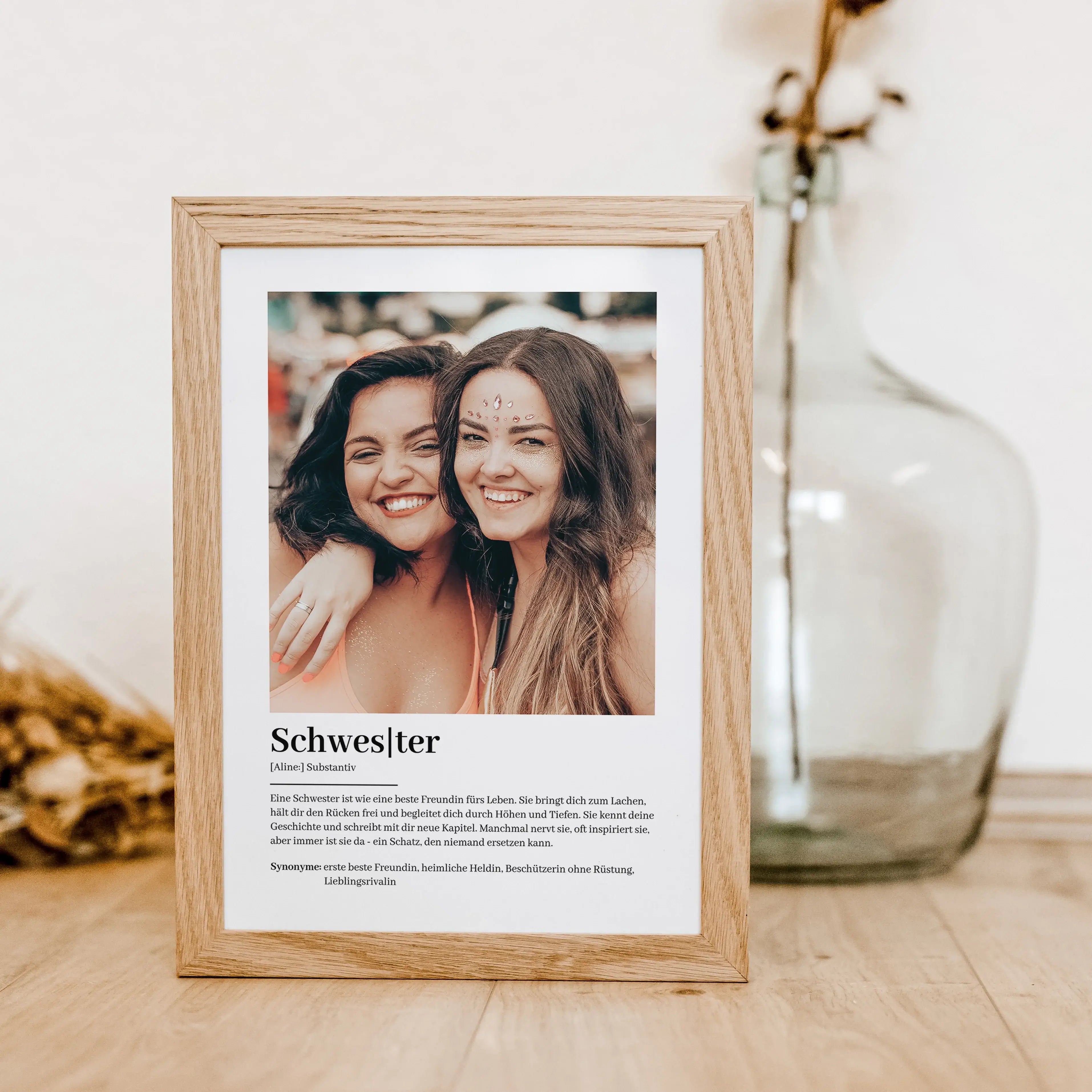 Schwester Definition Poster mit Foto-Personalisiertes Poster-famprints-Suchst du nach dem perfekten Geschenk für deine Schwester? Unser Schwester Definition Poster mit Foto ist eine liebevolle und persönliche Art, deine Wertschätzung zu zeigen. Das Poster