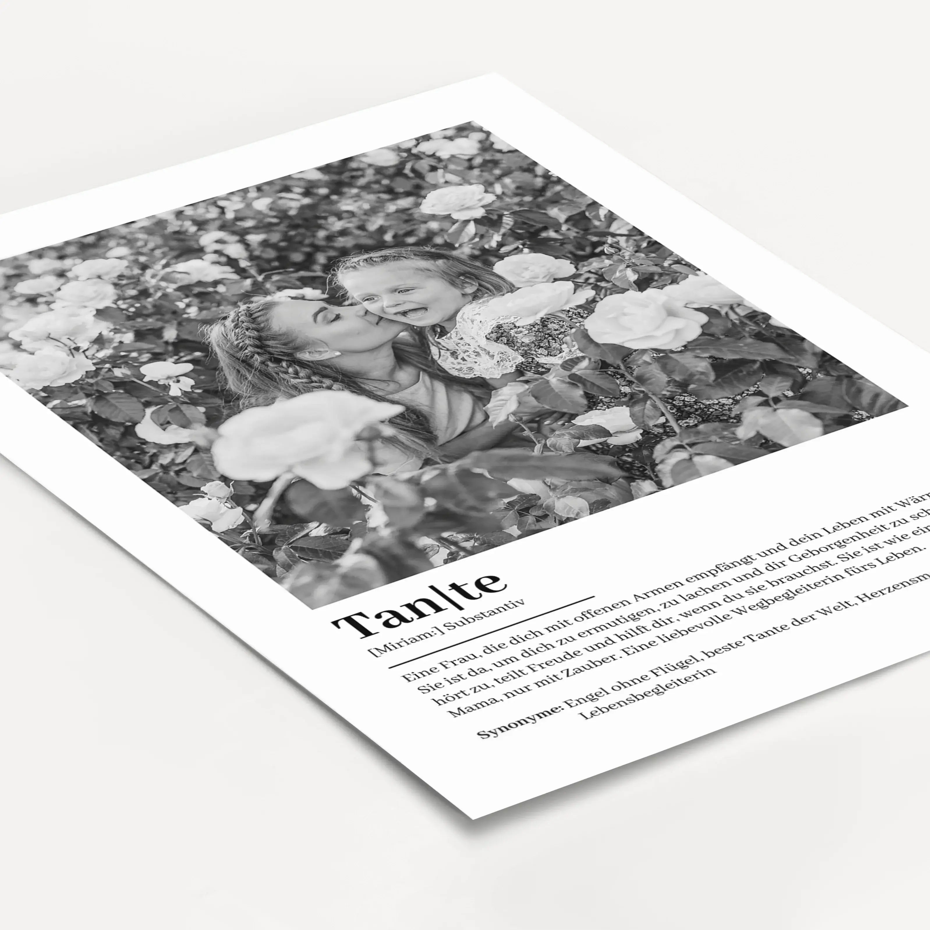 Tante Definition Poster mit Foto-famprints-Personalisiertes Poster-Suchst du nach einem einzigartigen Geschenk für deine Tante? Unser Tante Definition Poster mit Foto ist die perfekte Wahl! Dieses liebevoll gestaltete Poster zeigt auf besondere Weise, wie