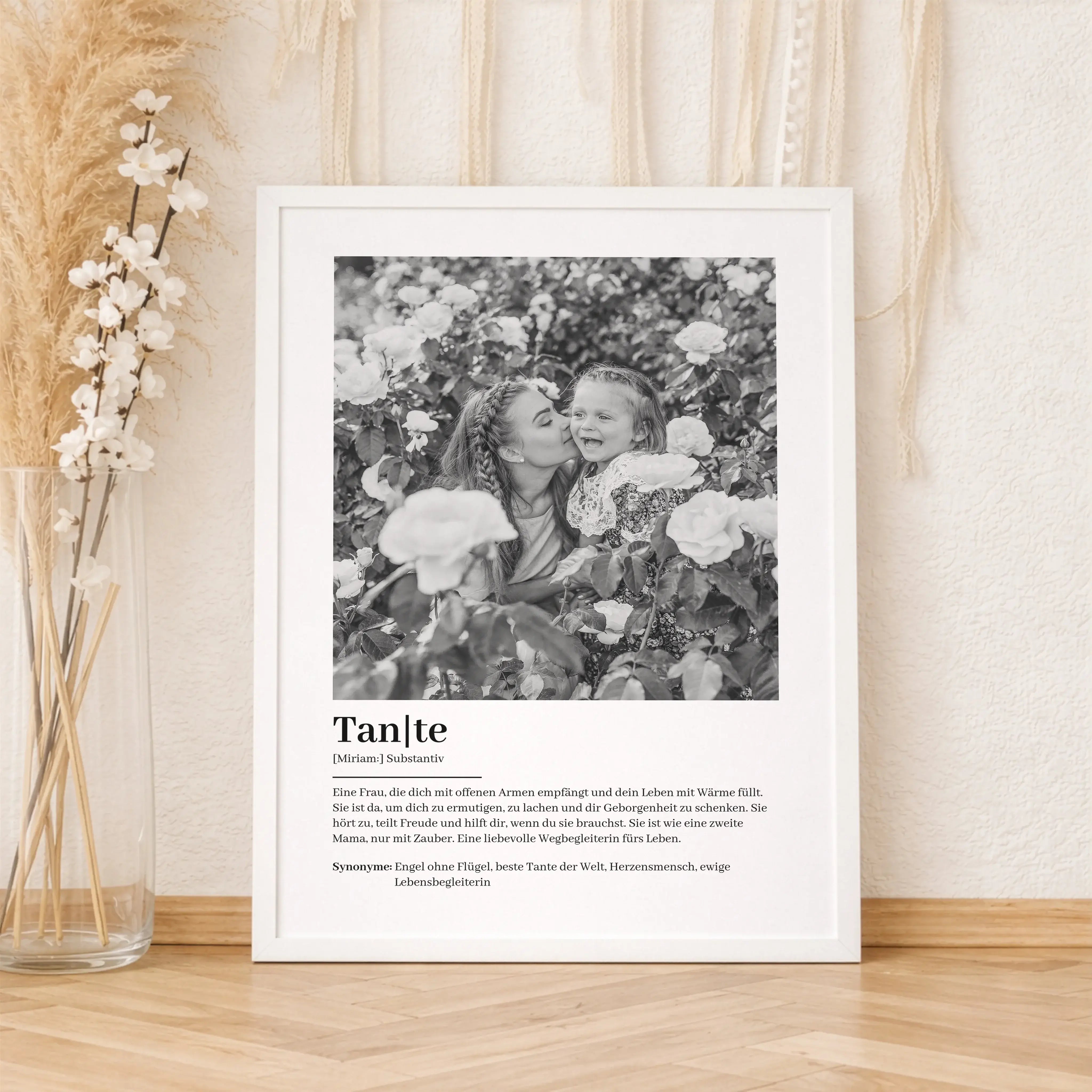 Tante Definition Poster mit Foto-Personalisiertes Poster-famprints-Das Tante Definition Poster mit Foto ist eine persönliche Geschenkidee für alle, die ihrer Tante auf besondere Weise Danke sagen möchten. Dieses Poster verbindet eine liebevolle Definition