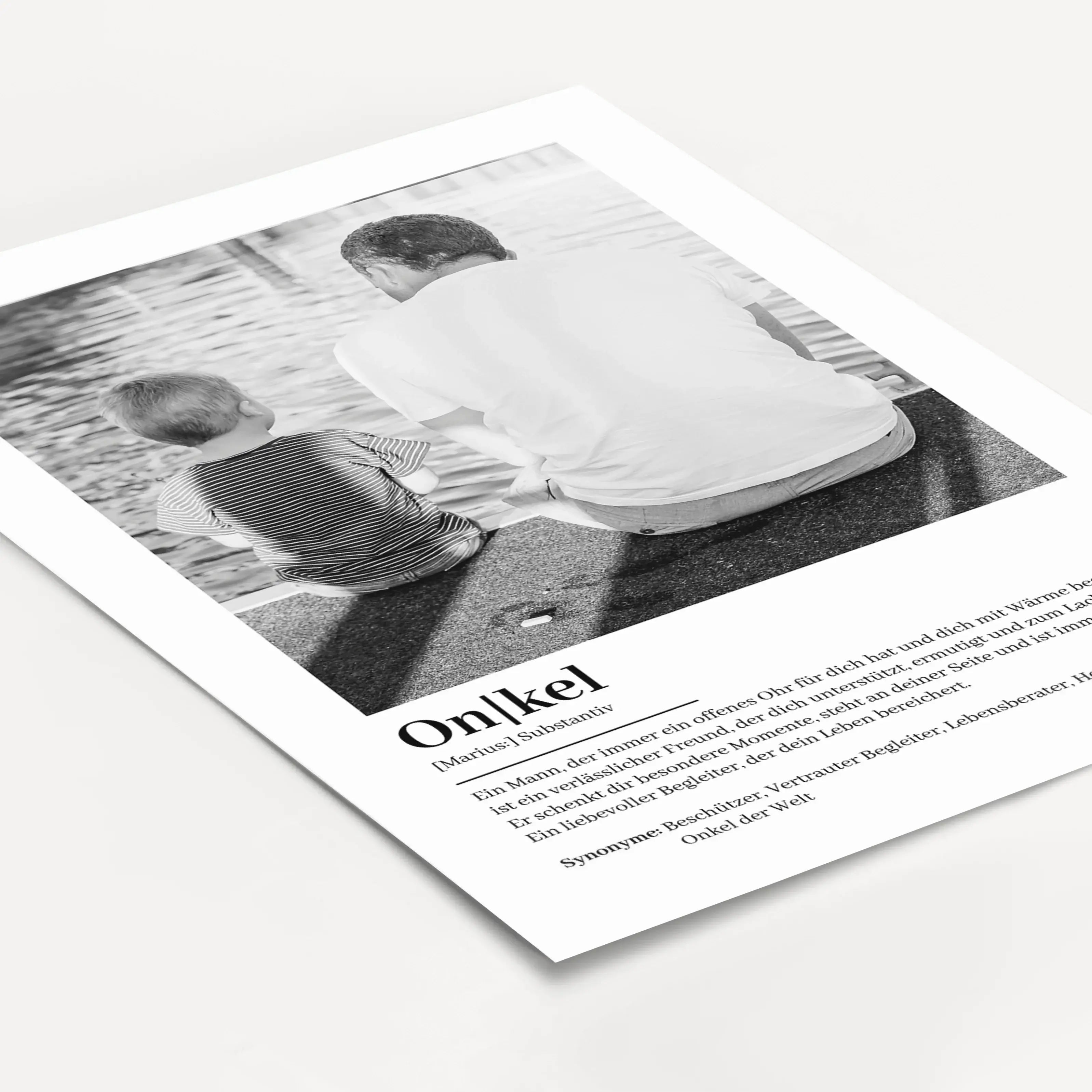 Onkel Definition Poster mit Foto-Personalisiertes Poster-famprints-Das Onkel Definition Poster mit Foto ist eine persönliche Geschenkidee für alle, die ihrem Onkel auf besondere Weise Danke sagen möchten. Dieses individuell gestaltbare Poster verbindet ei