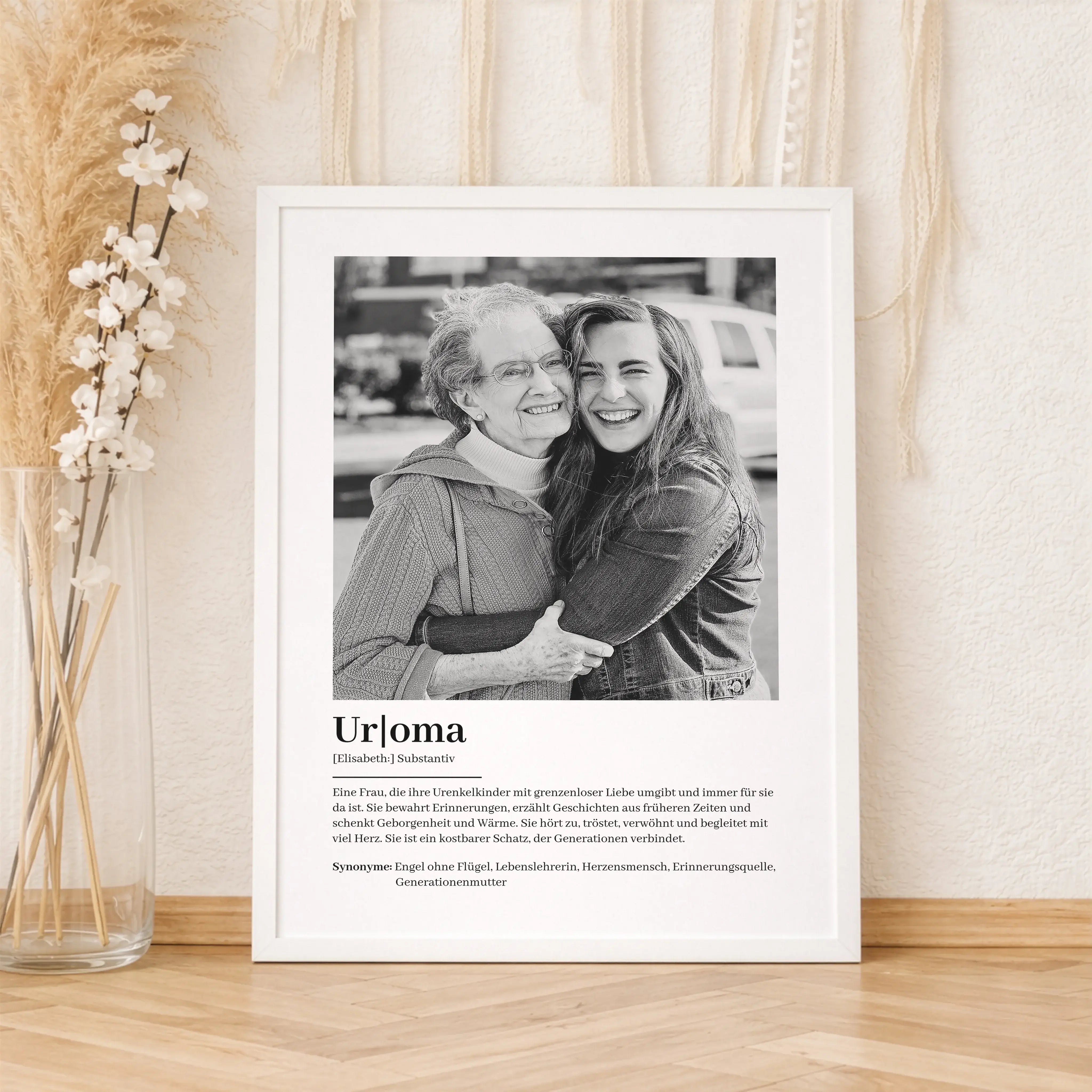 Uroma Definition Poster mit Foto-Personalisiertes Poster-famprints-Das Uroma Definition Poster mit Foto ist ein persönliches Geschenk für alle, die ihrer Uroma zeigen möchten, wie wichtig sie für die Familie ist. Das liebevoll gestaltete Design verbindet