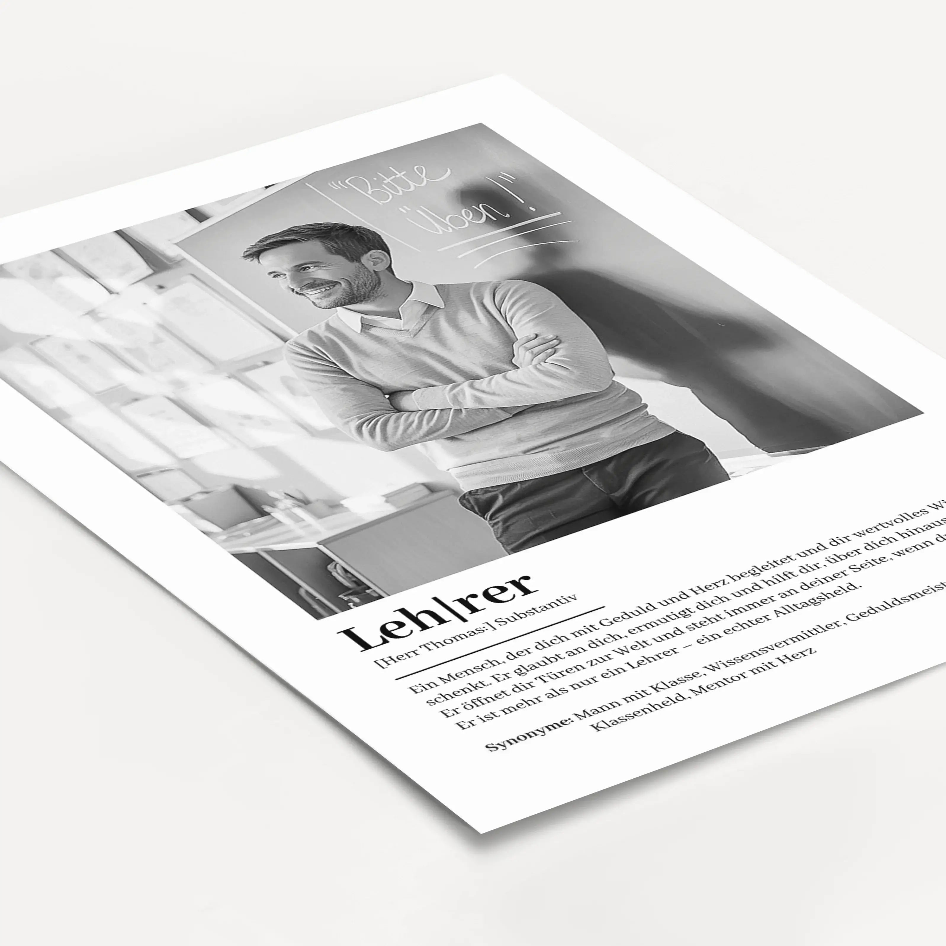 Lehrer Definition Poster mit Foto-Personalisiertes Poster-famprints-Suchst du nach einem besonderen Geschenk für deinen Lehrer? Unser Lehrer Definition Poster mit Foto ist die perfekte Wahl! Dieses liebevoll gestaltete Poster zeigt auf einzigartige Weise,
