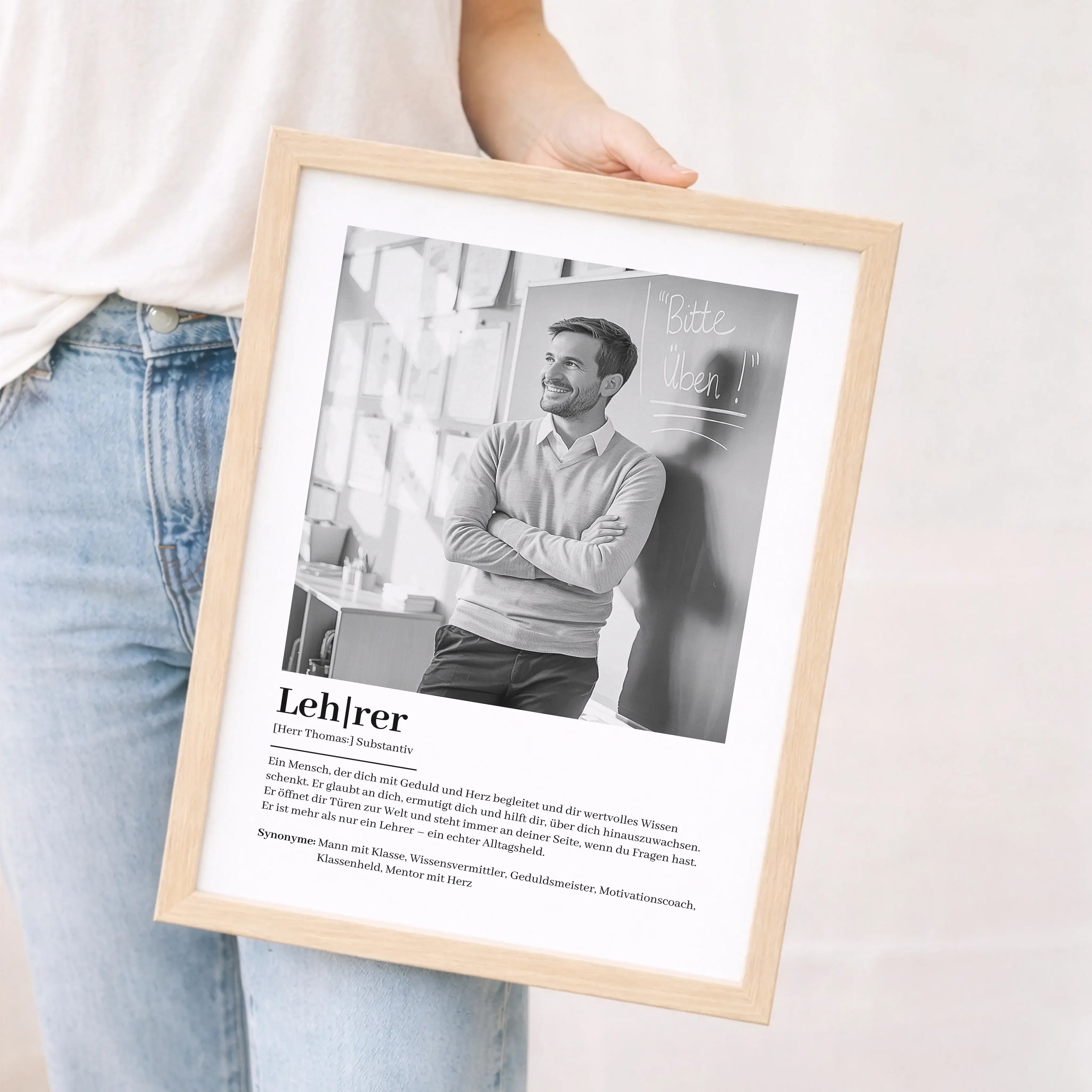 Lehrer Definition Poster mit Foto-Personalisiertes Poster-famprints-Ein Lehrer prägt, begleitet und bleibt oft länger im Kopf als der Unterrichtsstoff. Mit dem Lehrer Definition Poster mit Foto schenkst du eine persönliche Erinnerung, die Wertschätzung si