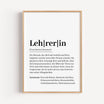 Lehrerin Definition Poster-Personalisiertes Poster-famprints-Suchst du nach einem besonderen Geschenk für deine Lehrerin? Unser Lehrerin Definition Poster ist die perfekte Wahl! Dieses liebevoll gestaltete Poster beschreibt auf einzigartige Weise, wie ein