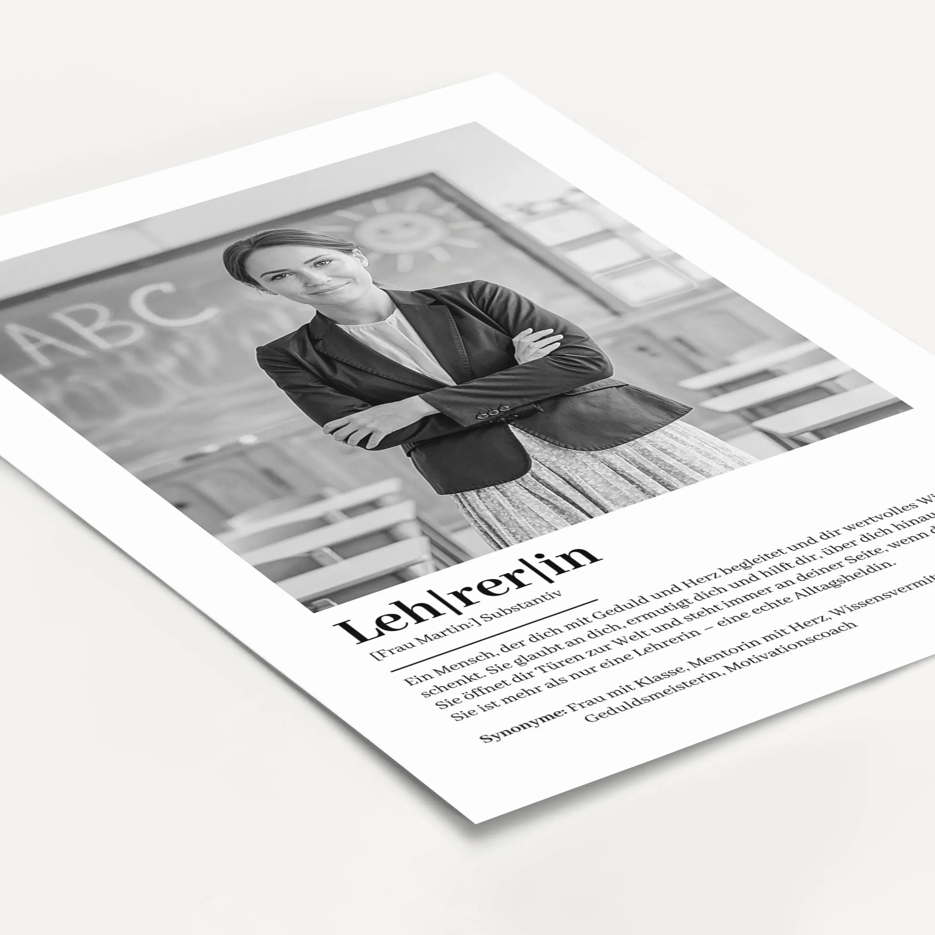 Lehrerin Definition Poster mit Foto-Personalisiertes Poster-famprints-Das Lehrerin Definition Poster mit Foto ist ein persönliches Geschenk für alle, die einer Lehrerin ehrlich Danke sagen möchten. Mit einer liebevoll formulierten Definition, einem eigene