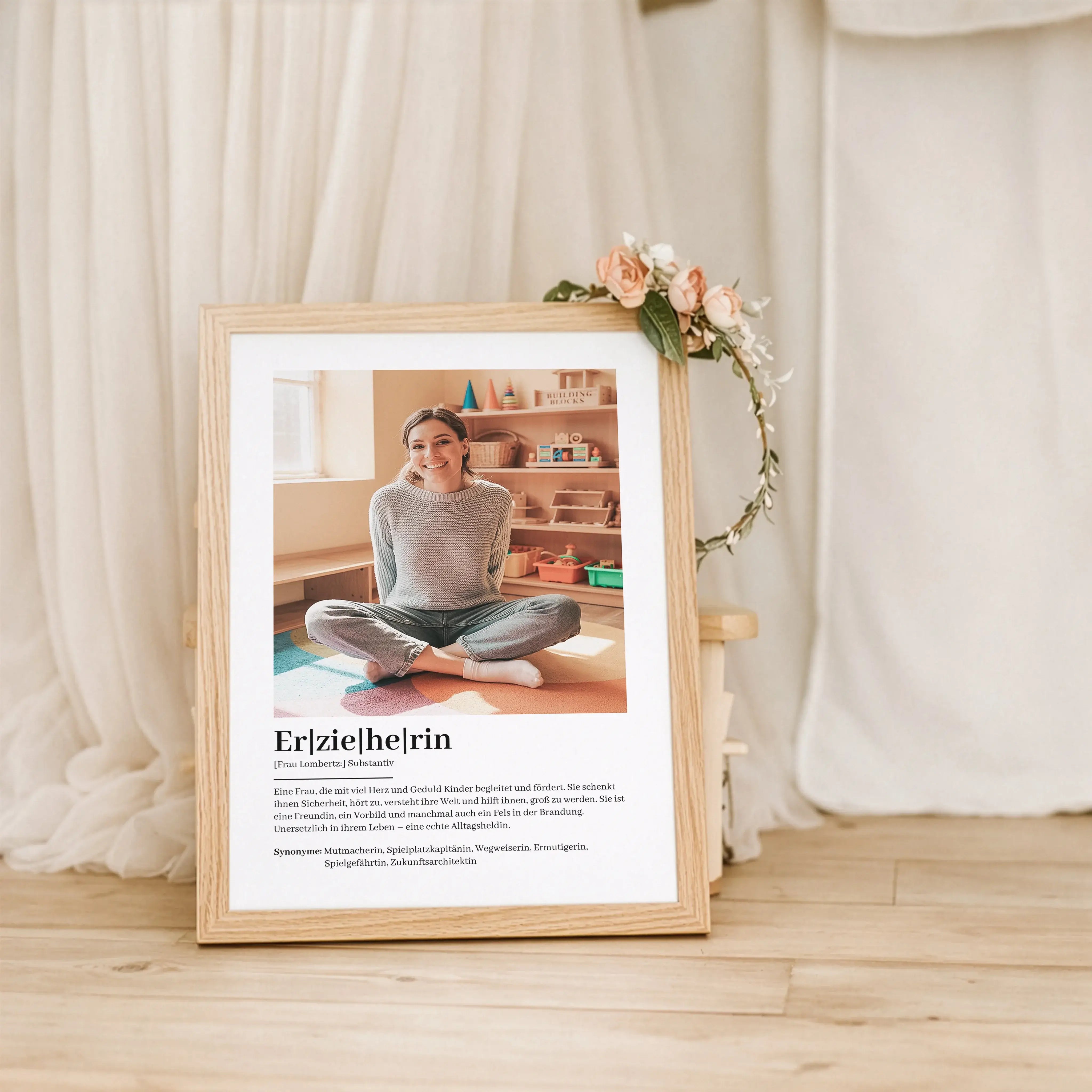 Erzieherin Definition Poster mit Foto-Personalisiertes Poster-famprints-Das Erzieherin Definition Poster mit Foto ist ein persönliches Geschenk, das Wertschätzung sichtbar macht und echte Emotionen transportiert. Bei famprints gestaltest du ein individuel