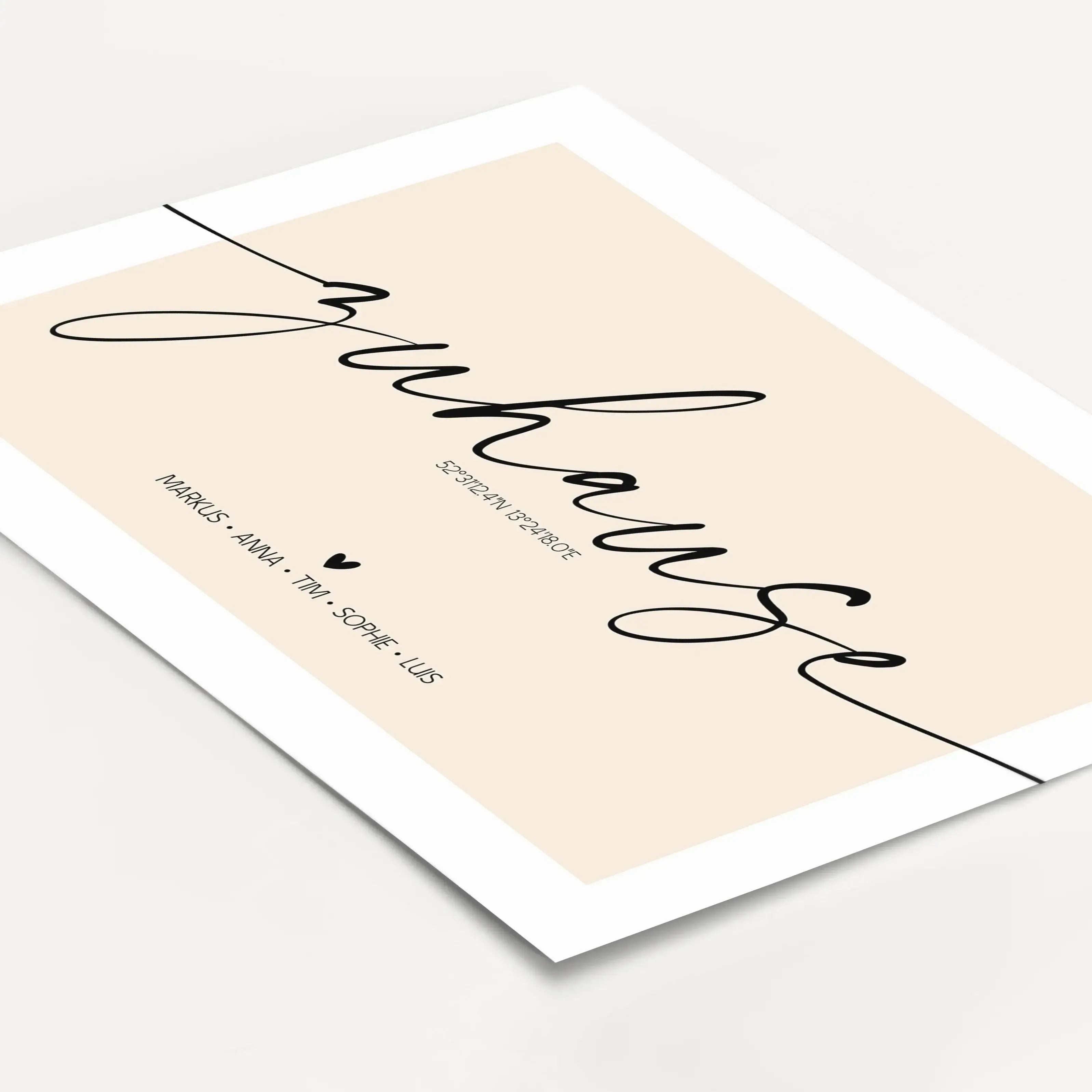 Poster Zuhause No1-Personalisiertes Poster-famprints-Das Poster Zuhause No1 von famprints macht aus deinem Zuhause einen Ort mit Bedeutung. Es zeigt nicht einfach vier Wände, sondern den Platz, an dem dein Leben passiert. Mit Namen, Datum oder Koordinaten