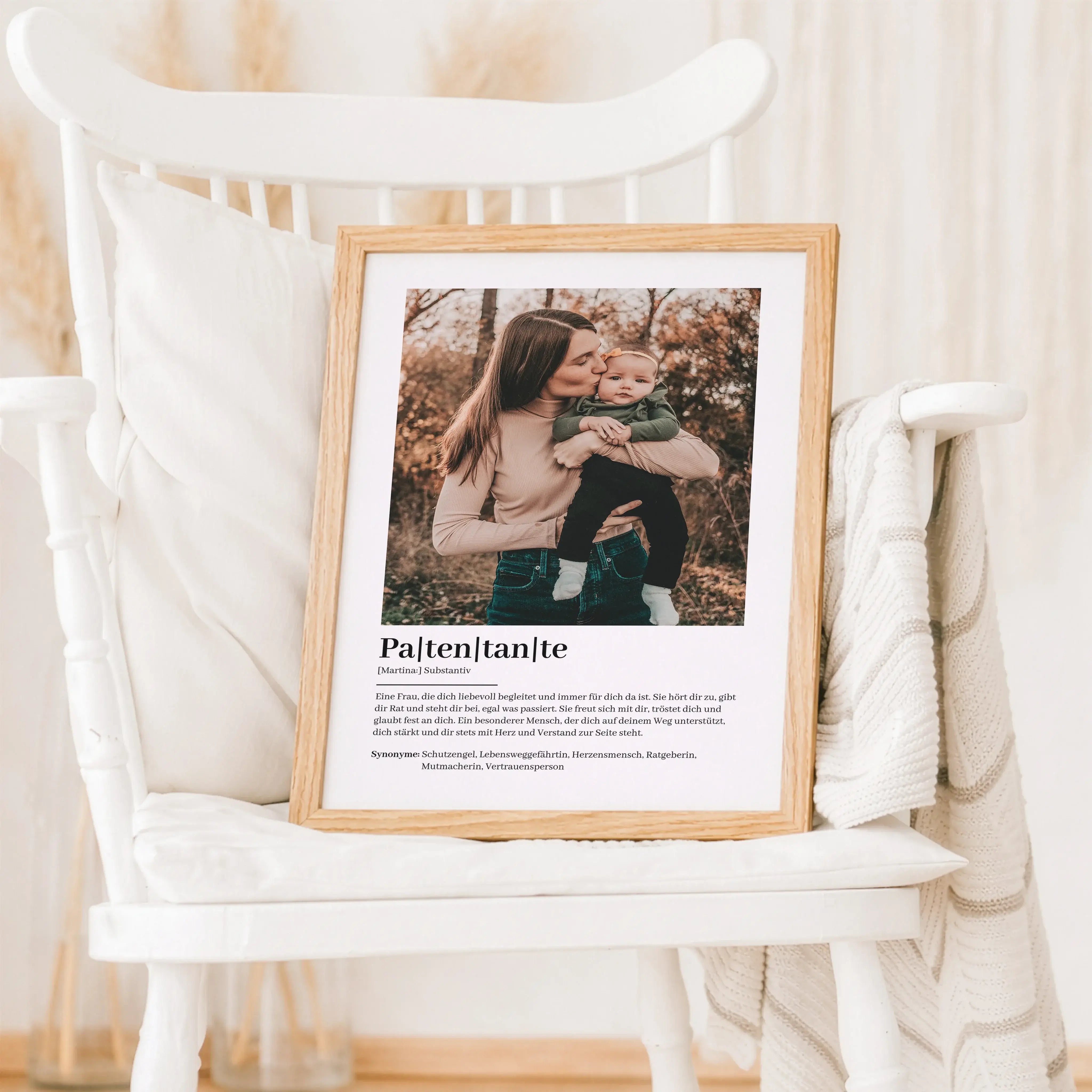 Patentante Definition Poster mit Foto-Personalisiertes Poster-famprints-Das Patentante Definition Poster mit Foto ist ein persönliches Geschenk für einen Menschen, der im Leben eine besondere Rolle spielt. Mit einer liebevoll formulierten Definition, eine