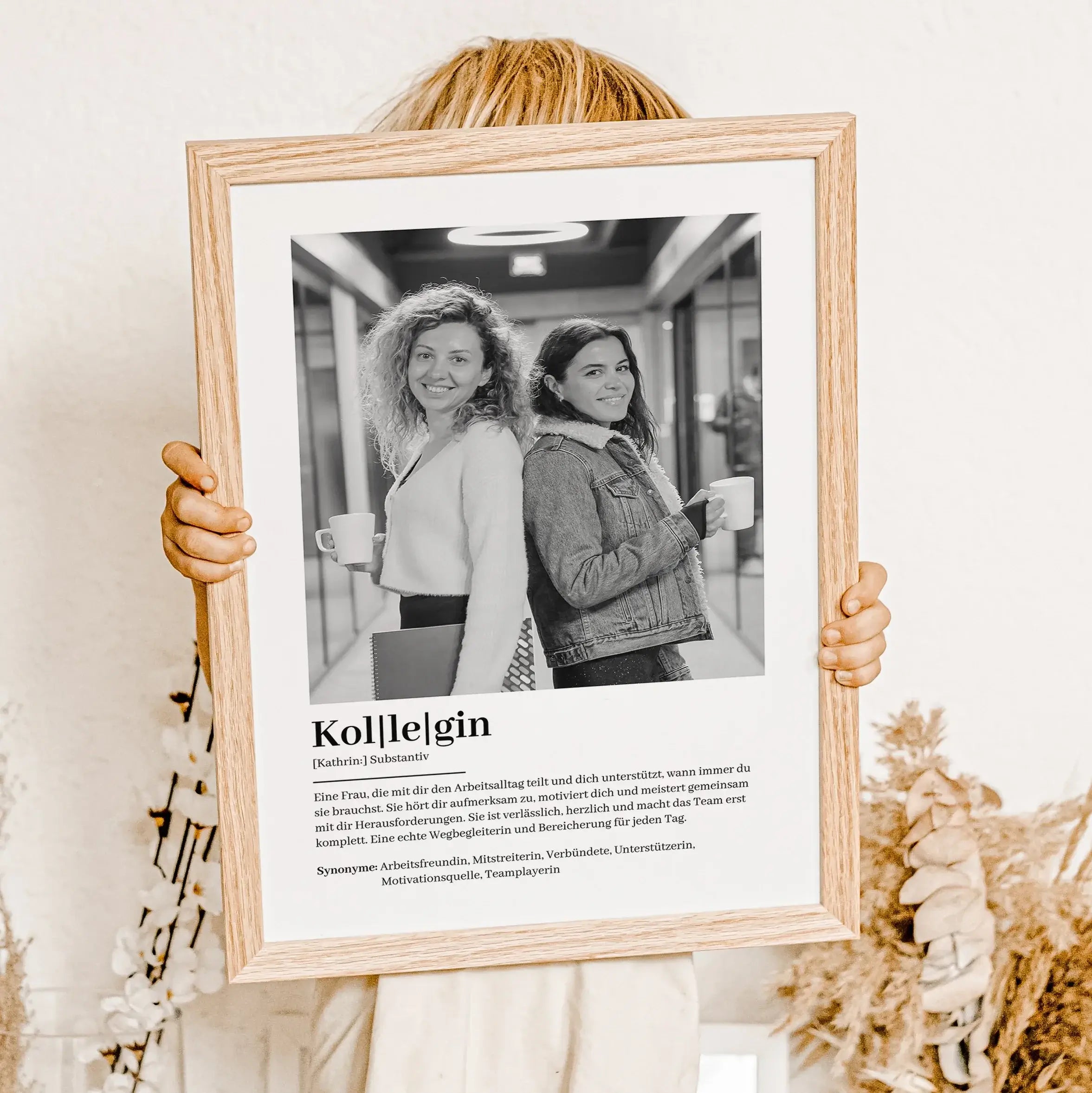 Kollegin Definition Poster mit Foto-Personalisiertes Poster-famprints-Das Kollegin Definition Poster mit Foto ist das perfekte personalisierte Geschenk für deine Kollegin. Dieses liebevoll gestaltete Poster zeigt auf einzigartige Weise, wie besonders dein