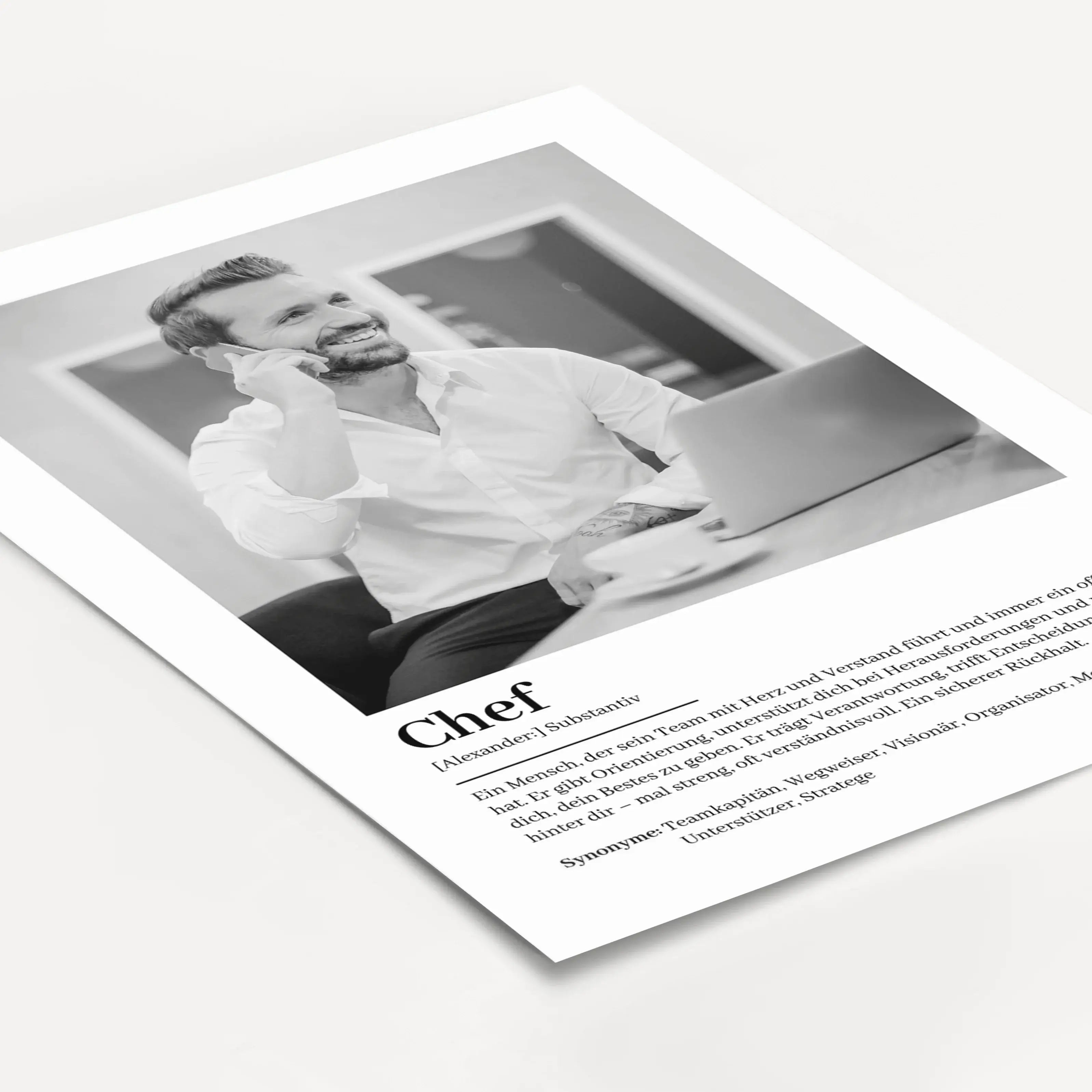 Chef Definition Poster mit Foto-Personalisiertes Poster-famprints-Suchst du nach einem einzigartigen Geschenk für deinen Chef? Unser Chef Definition Poster mit Foto ist die perfekte Wahl! Dieses liebevoll gestaltete Poster zeigt auf humorvolle und wertsch