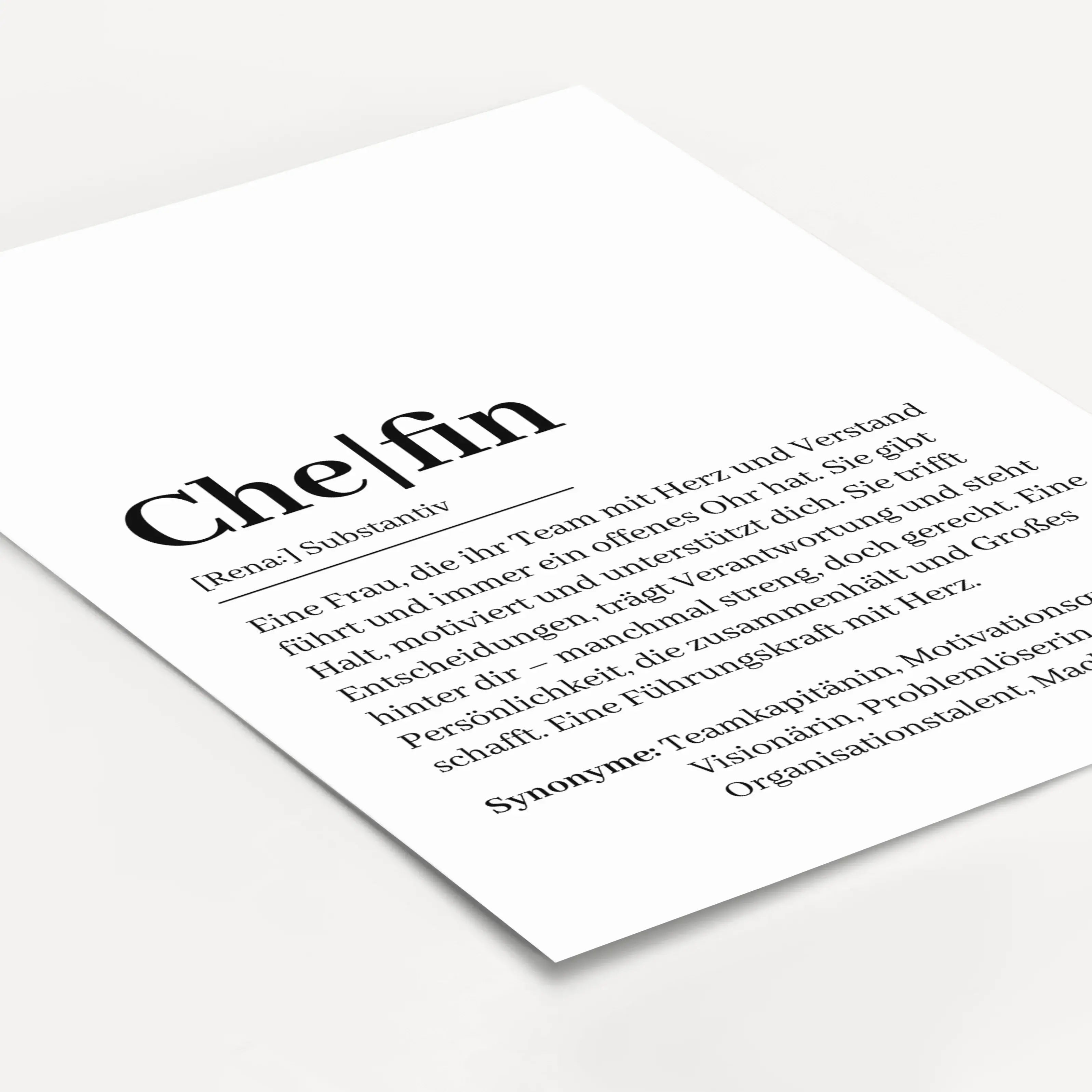 Chefin Definition Poster-Personalisiertes Poster-famprints-Suchst du nach einem einzigartigen Geschenk für deine Chefin? Unser Chefin Definition Poster ist die perfekte Wahl! Dieses liebevoll gestaltete Poster zeigt auf charmante Weise, was eine Chefin au