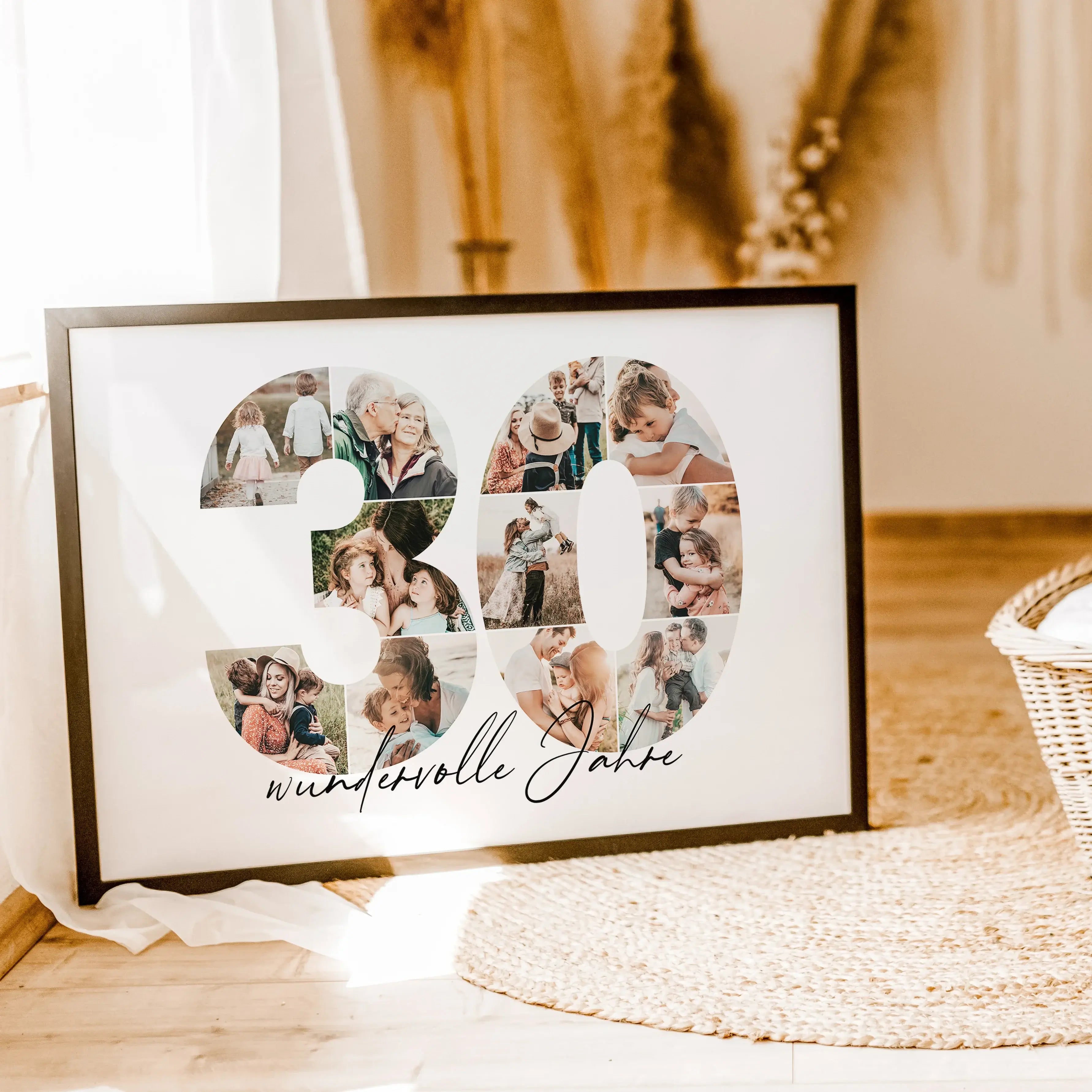 Foto Poster 30 Jahre - Personalisiertes Poster - famprints - Feiere besondere Momente mit unserem einzigartigen Foto Poster 30 – das perfekte personalisierte Geschenk zum Geburtstag, Hochzeitstag oder Jubiläum! Die große Zahl „30“ wird durch deine persönl