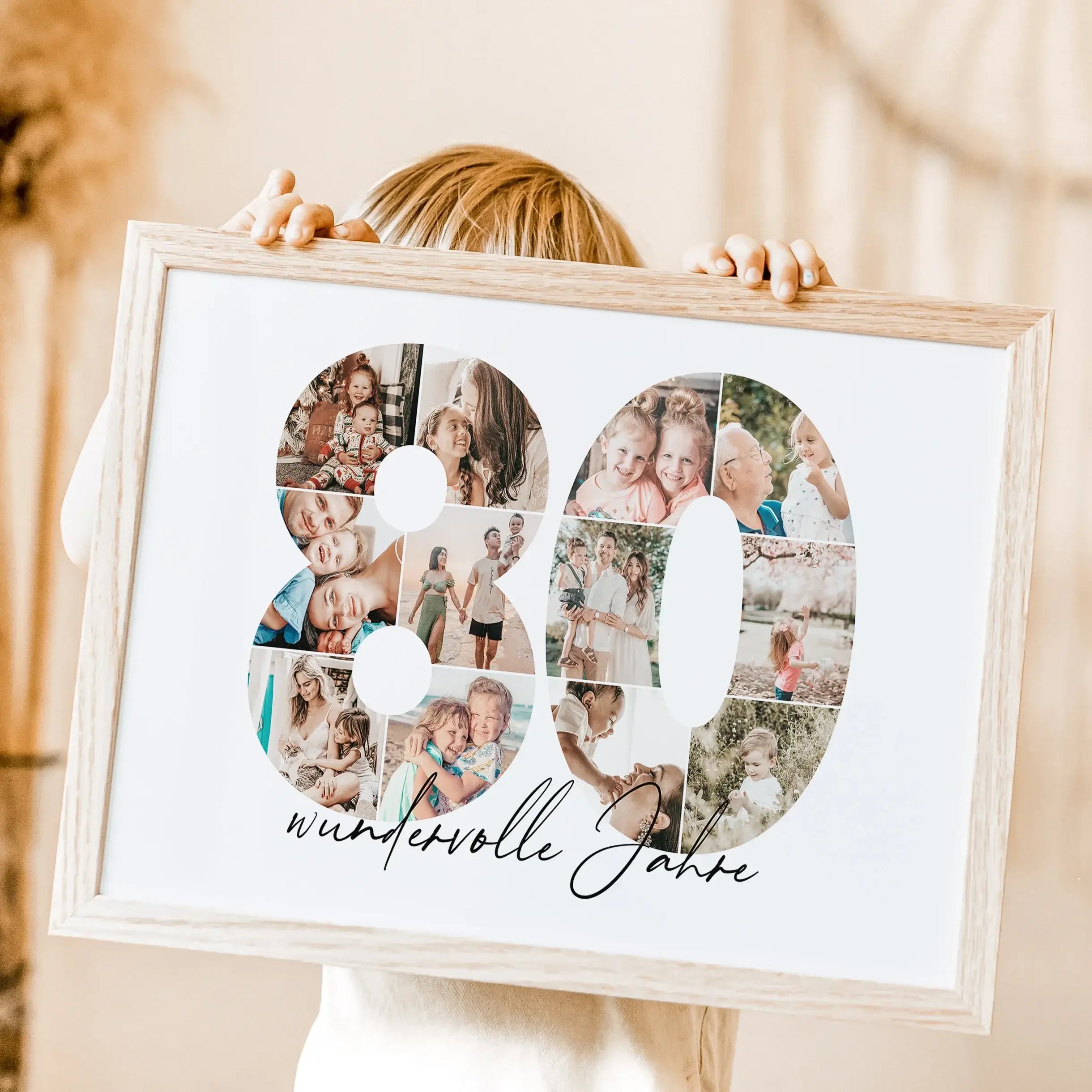 Foto Poster 80 Jahre - Personalisiertes Poster - famprints - Feiere besondere Momente mit unserem einzigartigen Foto Poster 80 – das perfekte Geschenk zum 80. Geburtstag, Hochzeitstag oder Jubiläum! Die große Zahl 80 wird individuell mit deinen persönlich