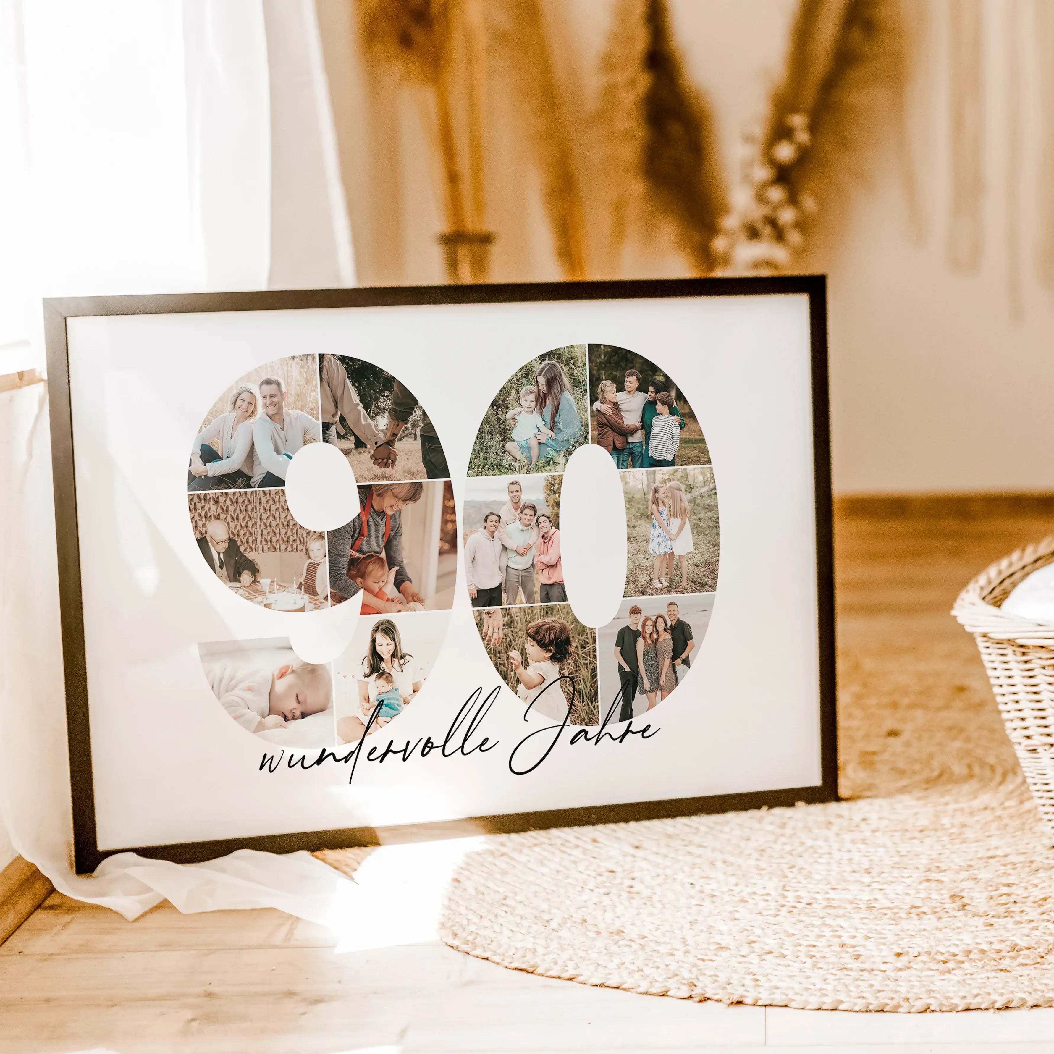 Foto Poster 90 Jahre - Personalisiertes Poster - famprints - Feiere besondere Momente mit unserem einzigartigen Foto Poster 90 – das perfekte Geschenk zum 90. Geburtstag, Hochzeitstag oder Jubiläum! Die Zahl „90“ wird mit deinen persönlichen Fotos zu eine