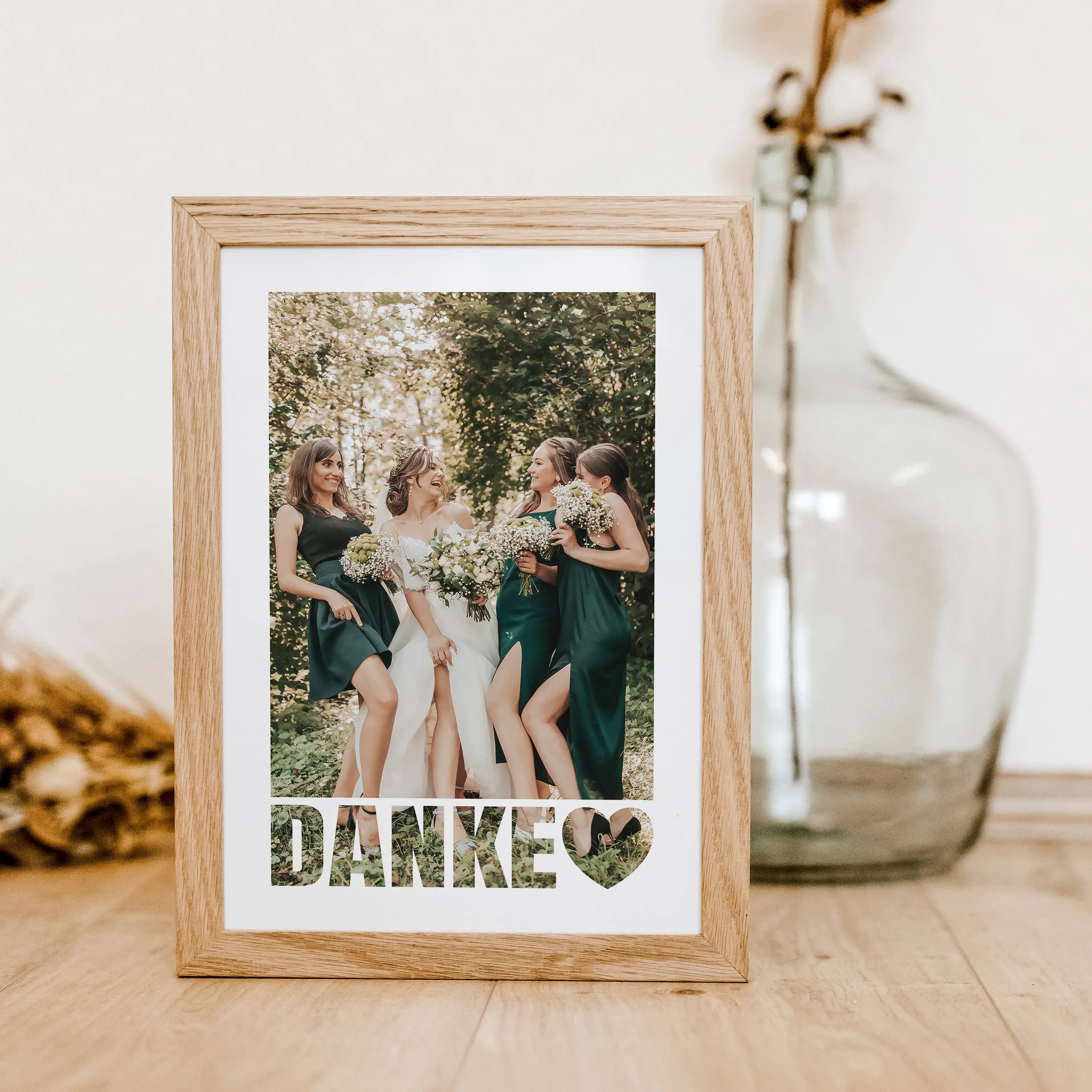 Foto Poster Danke - Personalisiertes Poster - famprints - Sag auf besondere Weise Danke mit unserem personalisierten Foto Poster Danke! Dieses einzigartige Poster kannst du mit deinem Lieblingsfoto gestalten – so wird dein Dankeschön zu einem ganz persönl