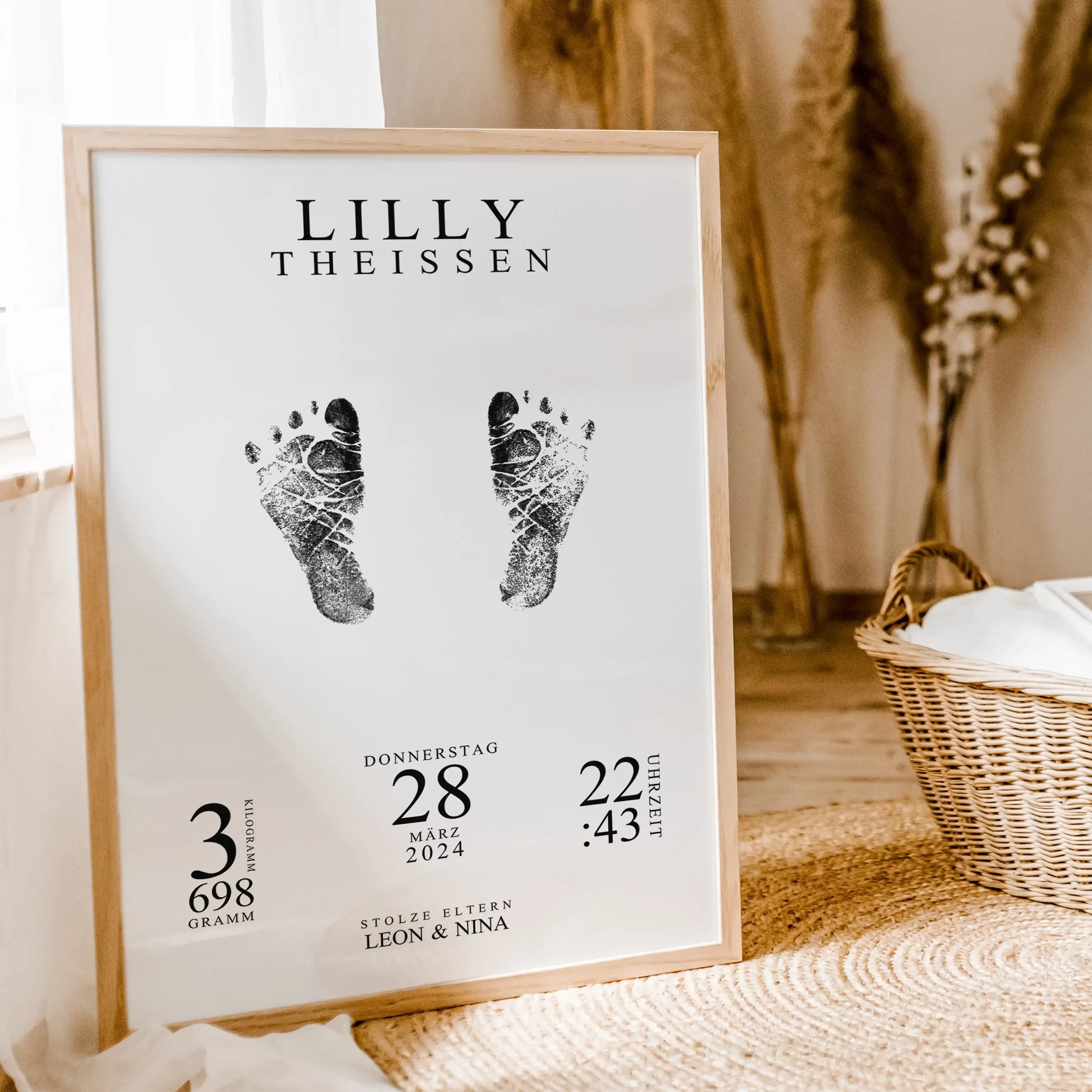 Geburtsposter mit Abdruck - Personalisiertes Poster - famprints - Entdecke unser einzigartiges Geburtsposter mit Abdruck, das perfekte personalisierte Geschenk zur Geburt! Gestalte das Poster individuell mit den Geburtsdaten, dem Namen deines Babys und de