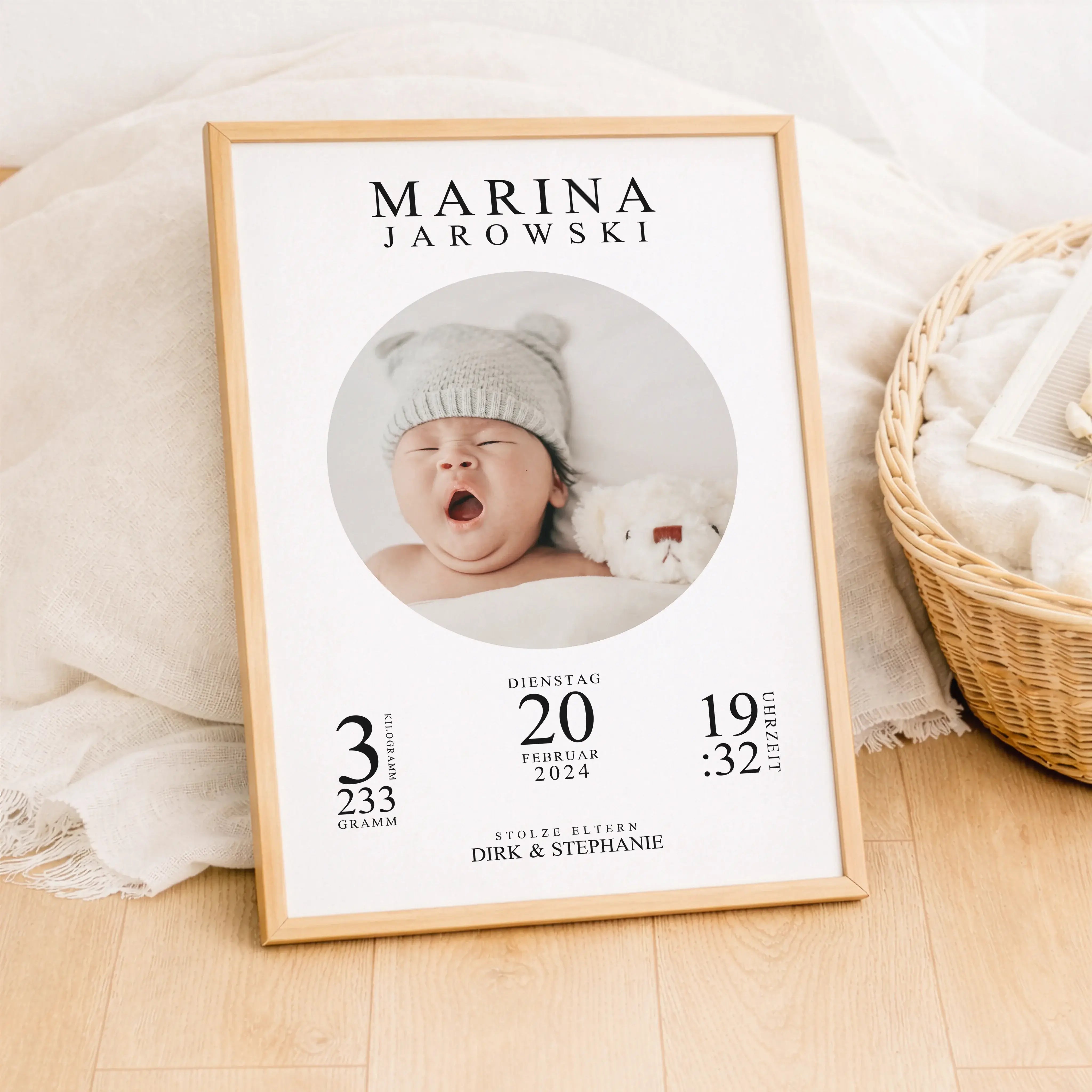 Geburtsposter mit Foto-Personalisiertes Poster-famprints-Ein Geburtsposter mit Foto ist eine wundervolle Möglichkeit, die ersten Daten und Momente deines Babys stilvoll festzuhalten. Bei famprints gestaltest du dein persönliches Poster ganz einfach selbst