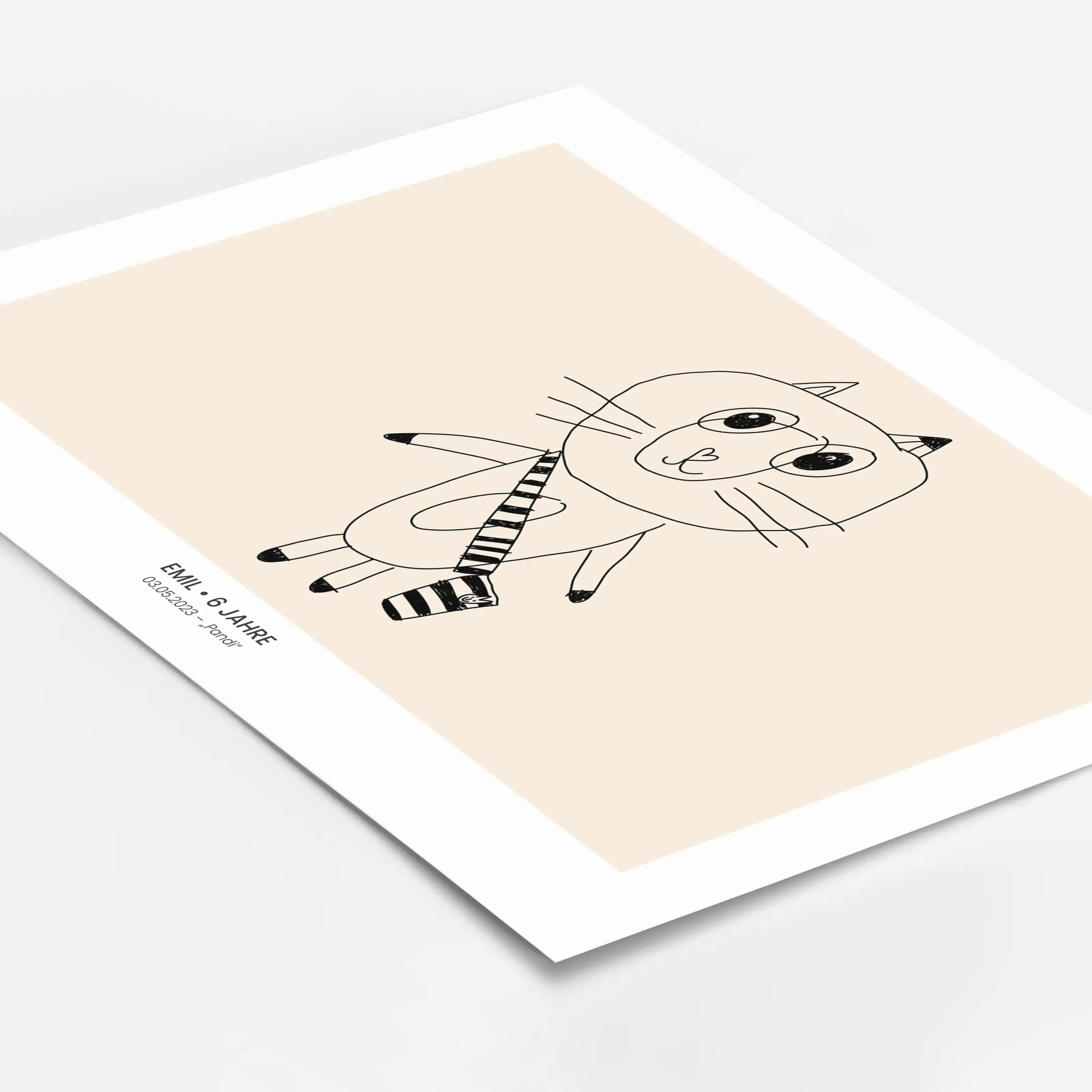 Kinderkunst Poster No2-Personalisiertes Poster-famprints-Das Kinderkunst Poster No2 von famprints macht aus einer einfachen Kinderzeichnung ein persönliches Wandbild mit Bedeutung. Du lädst das gemalte Kunstwerk deines Kindes hoch und wir verwandeln es in