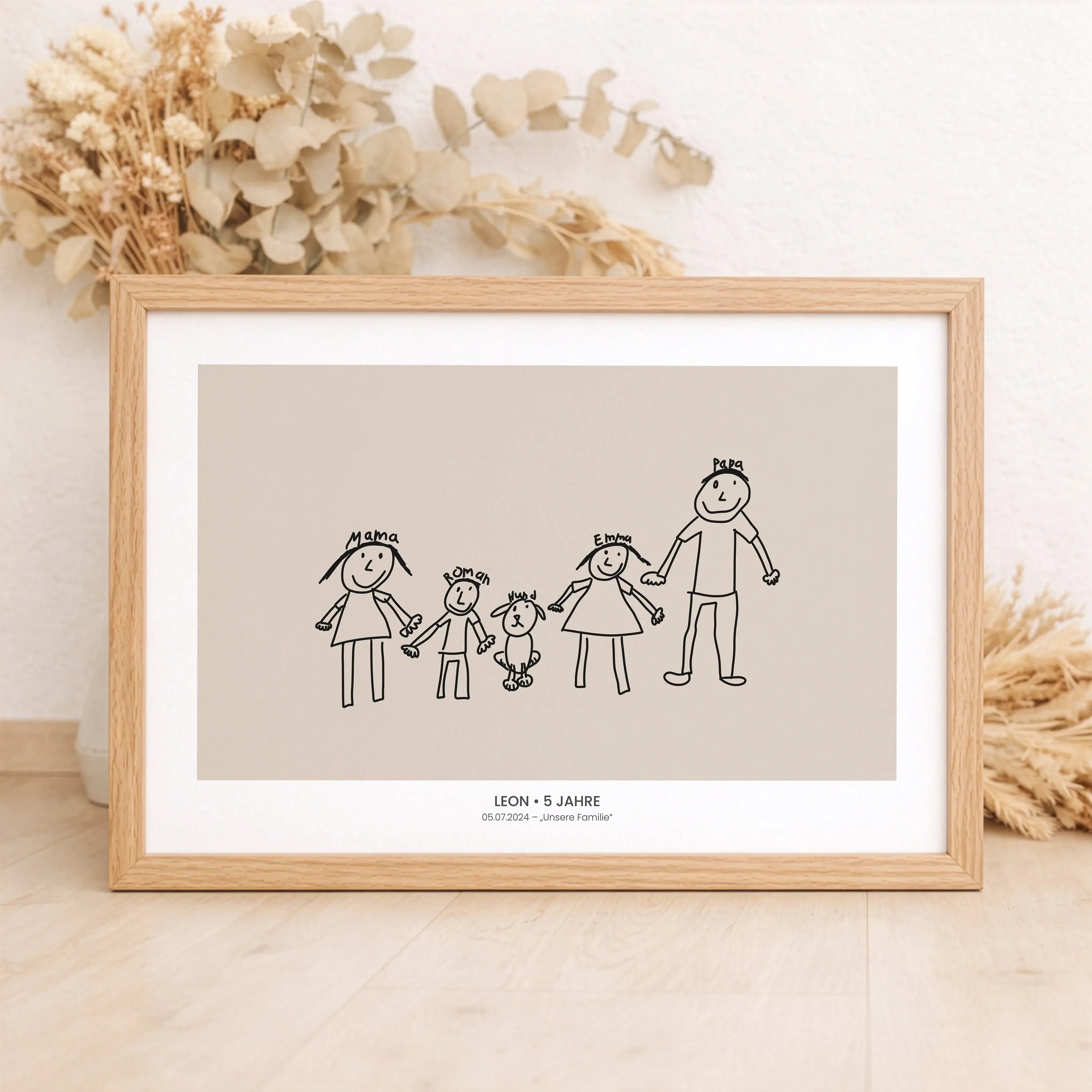 Kinderkunst Poster No2-Personalisiertes Poster-famprints-Das Kinderkunst Poster No2 von famprints macht aus einer einfachen Kinderzeichnung ein persönliches Wandbild mit Bedeutung. Du lädst das gemalte Kunstwerk deines Kindes hoch und wir verwandeln es in