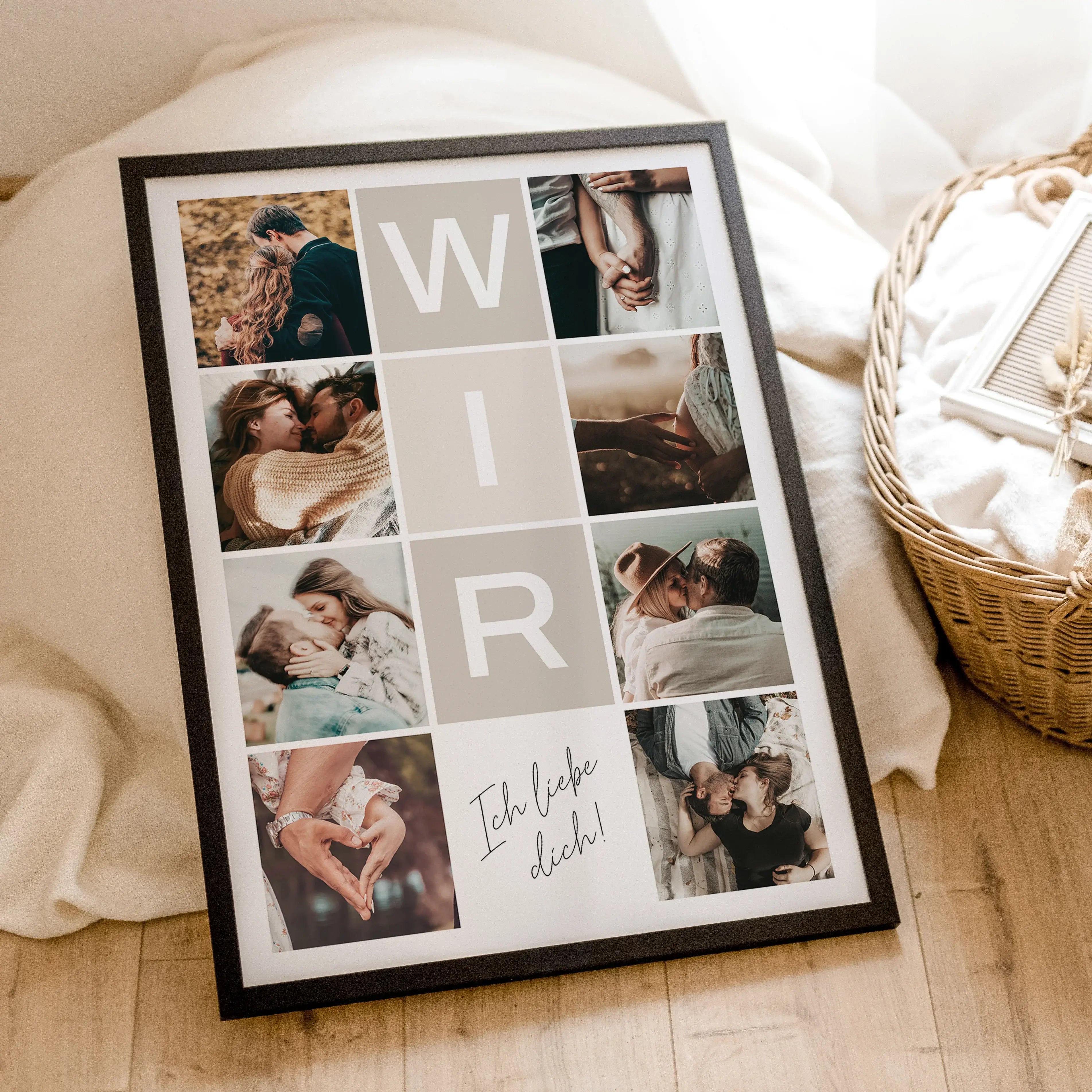 Wir Fotocollage - Personalisiertes Poster - famprints - Entdecke jetzt unsere Wir Fotocollage – das perfekte personalisierte Geschenk für euch beide! Gestalte dein individuelles Poster mit bis zu 8 Fotos, die eure schönsten gemeinsamen Momente festhalten.