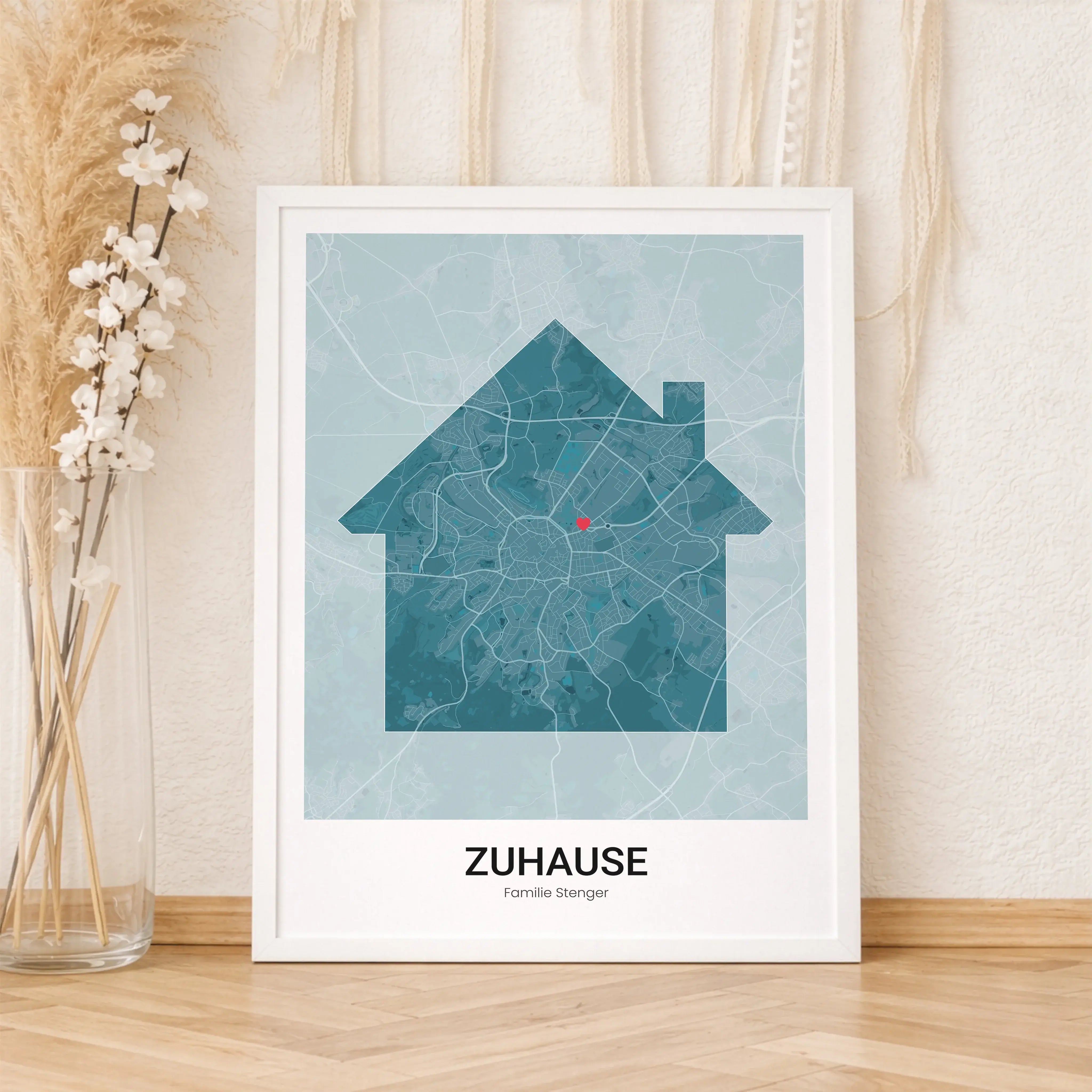 Stadtkarte Poster Haus modern-Personalisiertes Poster-famprints-Mit dem Stadtkarte Poster Haus modern gestaltest du ein persönliches Wandbild, das genau dort beginnt, wo eure Geschichte zuhause ist. Die minimalistische Hausform verbindet modernes Design m