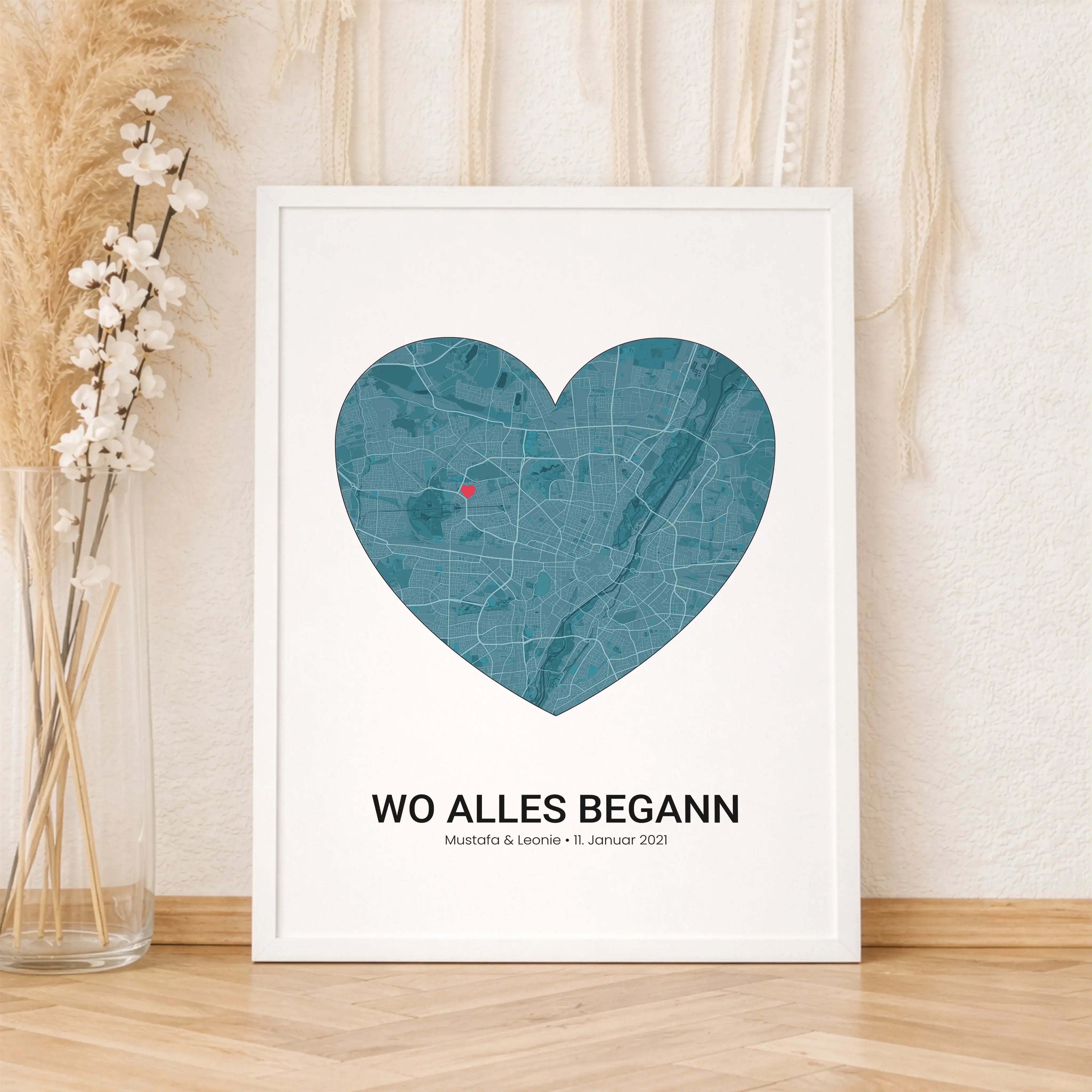 Stadtkarte Poster Herz-Personalisiertes Poster-famprints-Das Stadtkarte Poster Herz von famprints macht aus einem Ort ein persönliches Statement. Im Mittelpunkt steht eine detailreiche Stadtkarte, geformt wie ein Herz, ergänzt durch einen Marker genau dor