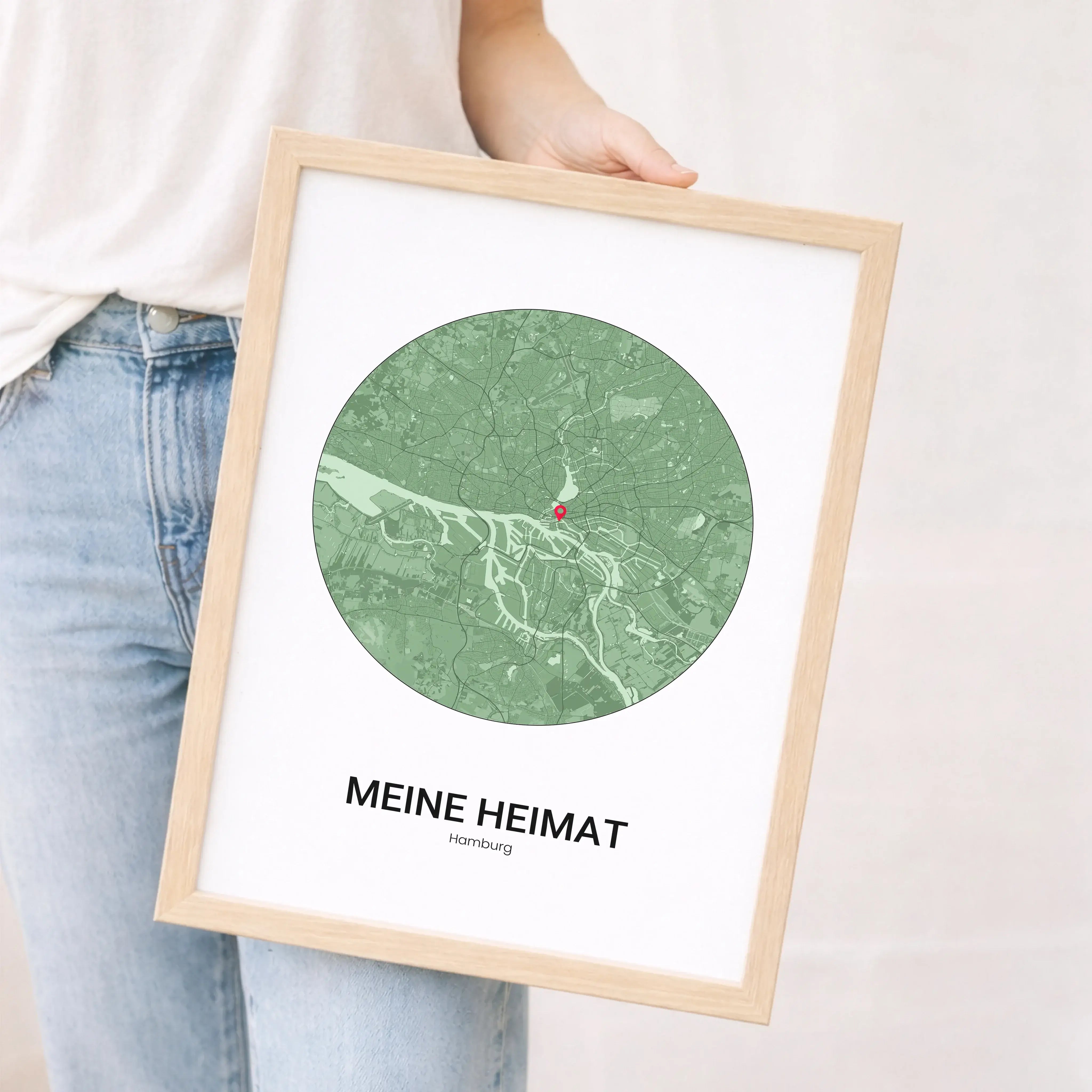 Stadtkarte Poster Circle-Personalisiertes Poster-famprints-Das Stadtkarte Poster Circle macht aus einem Ort eine persönliche Erinnerung. Du gestaltest einen runden Stadtplan genau nach deinen Vorstellungen und hältst einen Platz fest, der für dich Bedeutu