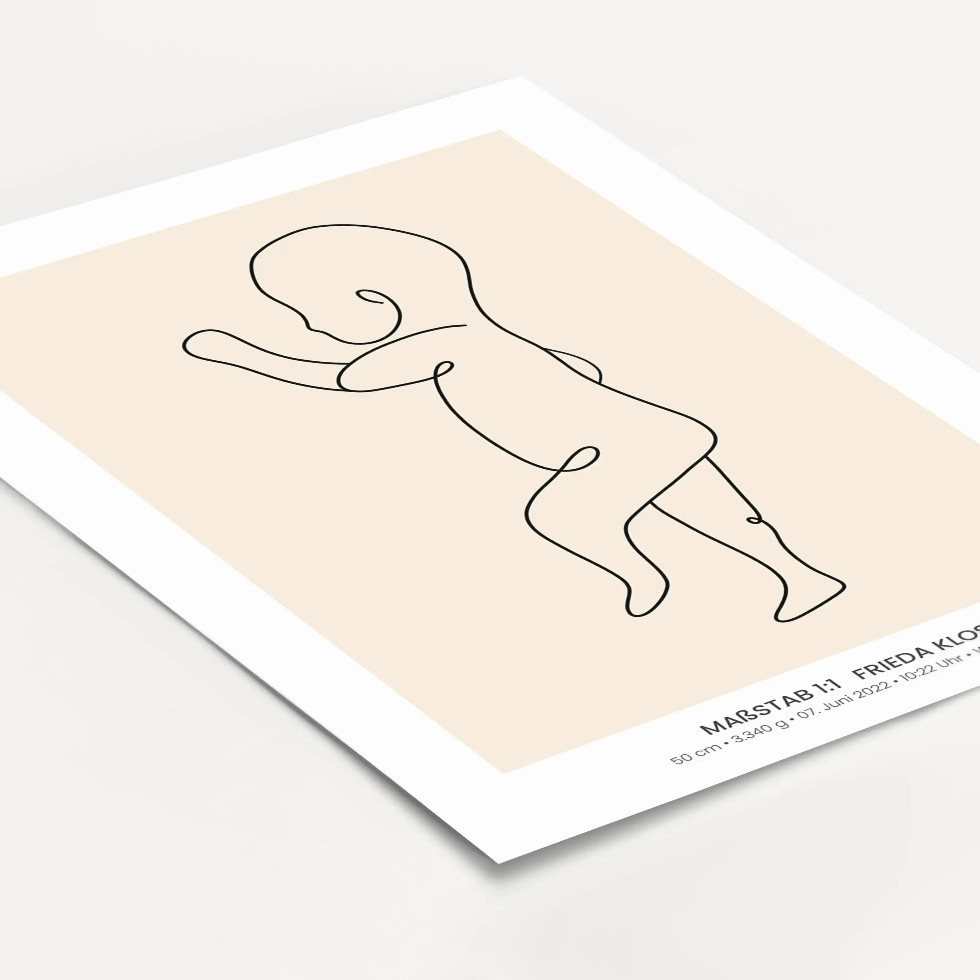 Geburtsposter 1:1 Baby 'Line Art'-Personalisiertes Poster-famprints-Das Geburtsposter 1:1 Baby Line Art von famprints hält den einzigartigen Moment der Geburt genauso fest, wie er war – in originaler Größe und als feine Linienzeichnung. Das Baby wird im M